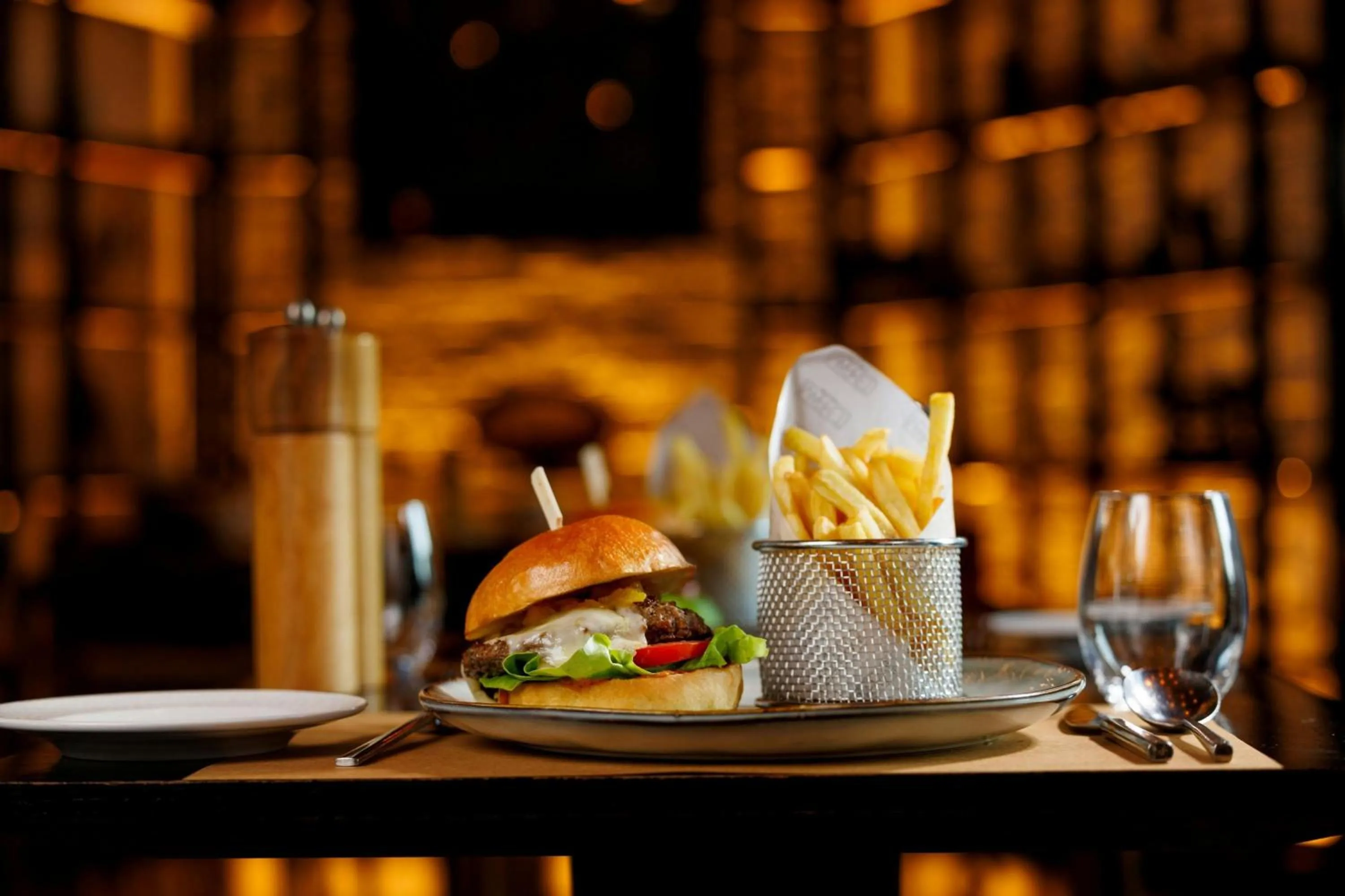 Kitchen or kitchenette in Le Royal Meridien Abu Dhabi