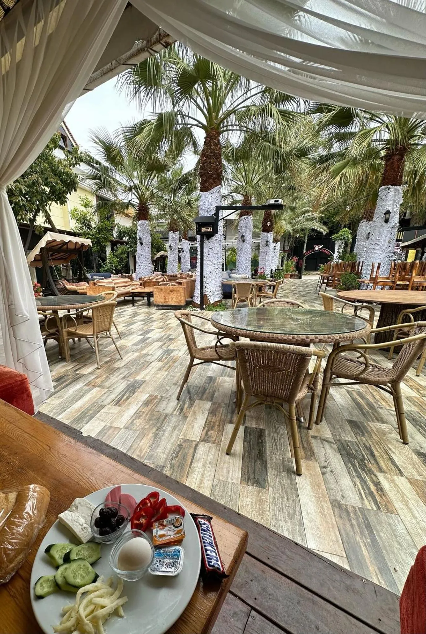 Restaurant/places to eat in Barby Butik Otel