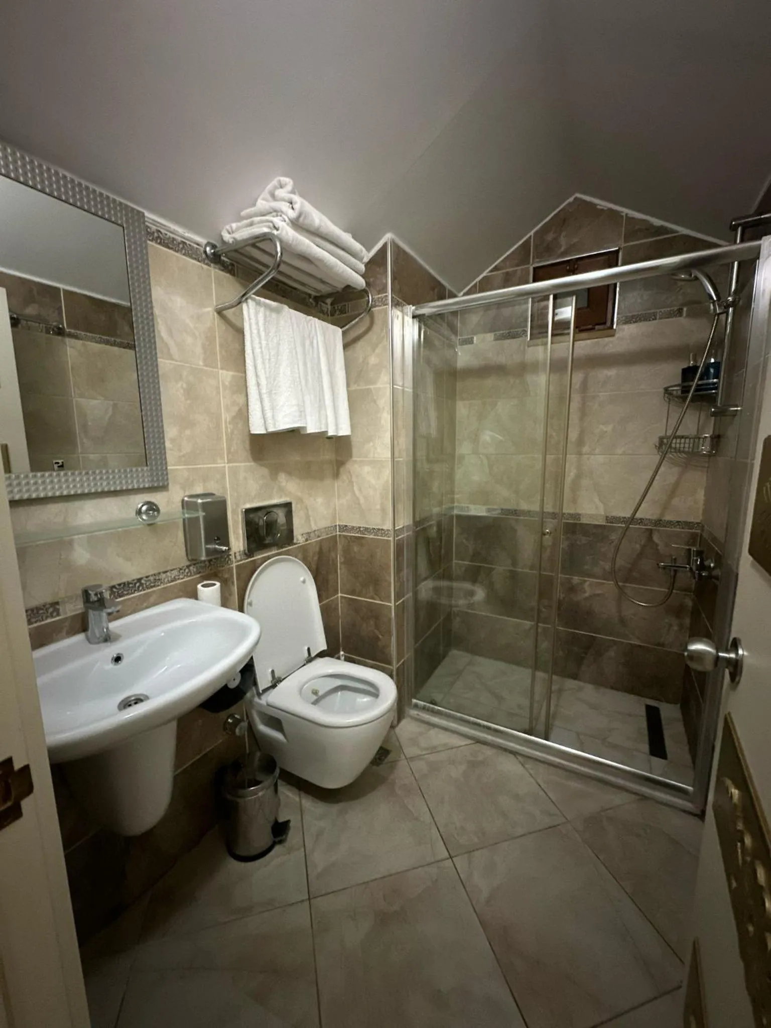 Shower in Barby Butik Otel