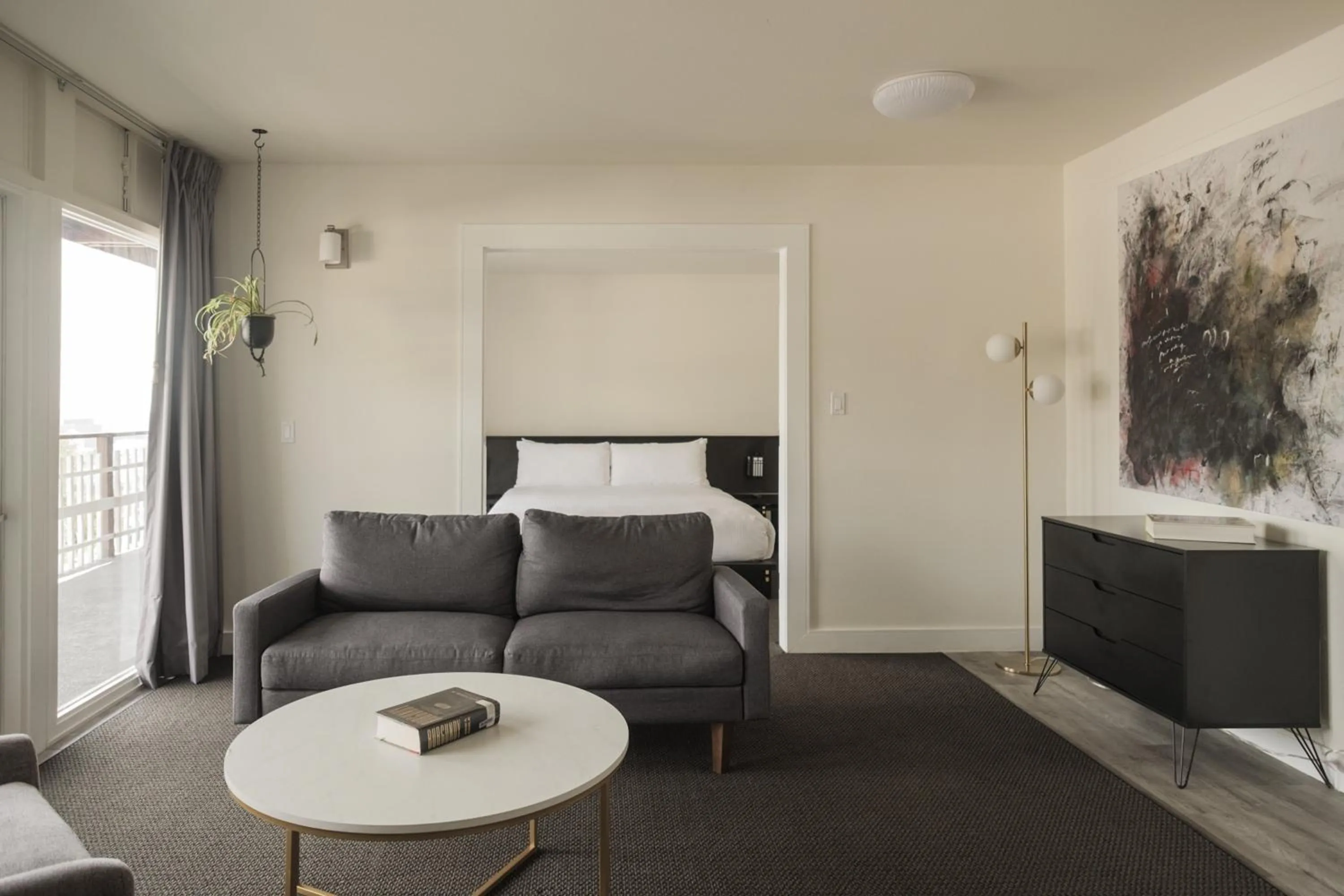 Living room in Hollywood Hills Hotel