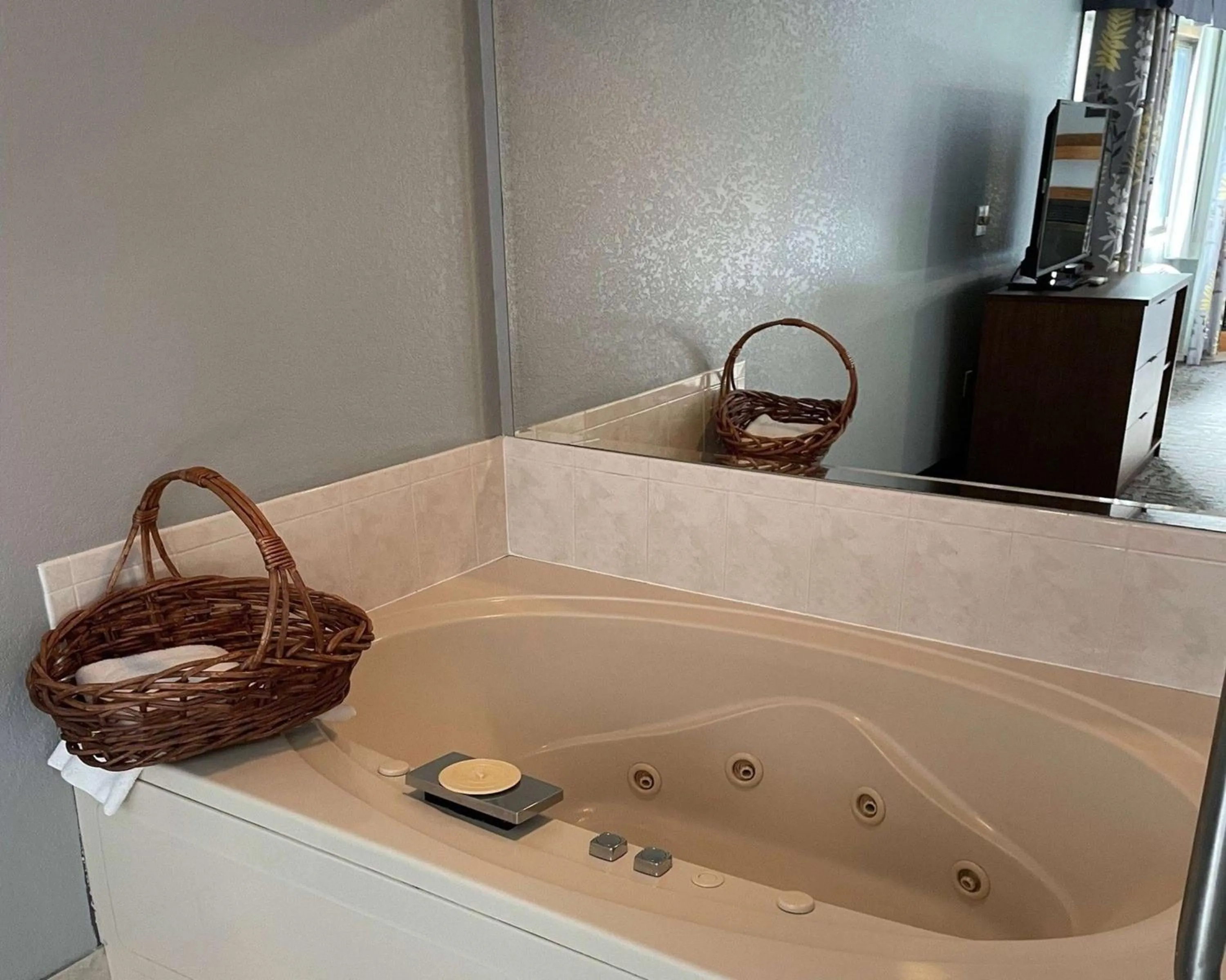 Photo of the whole room in AmericInn by Wyndham Ankeny/Des Moines