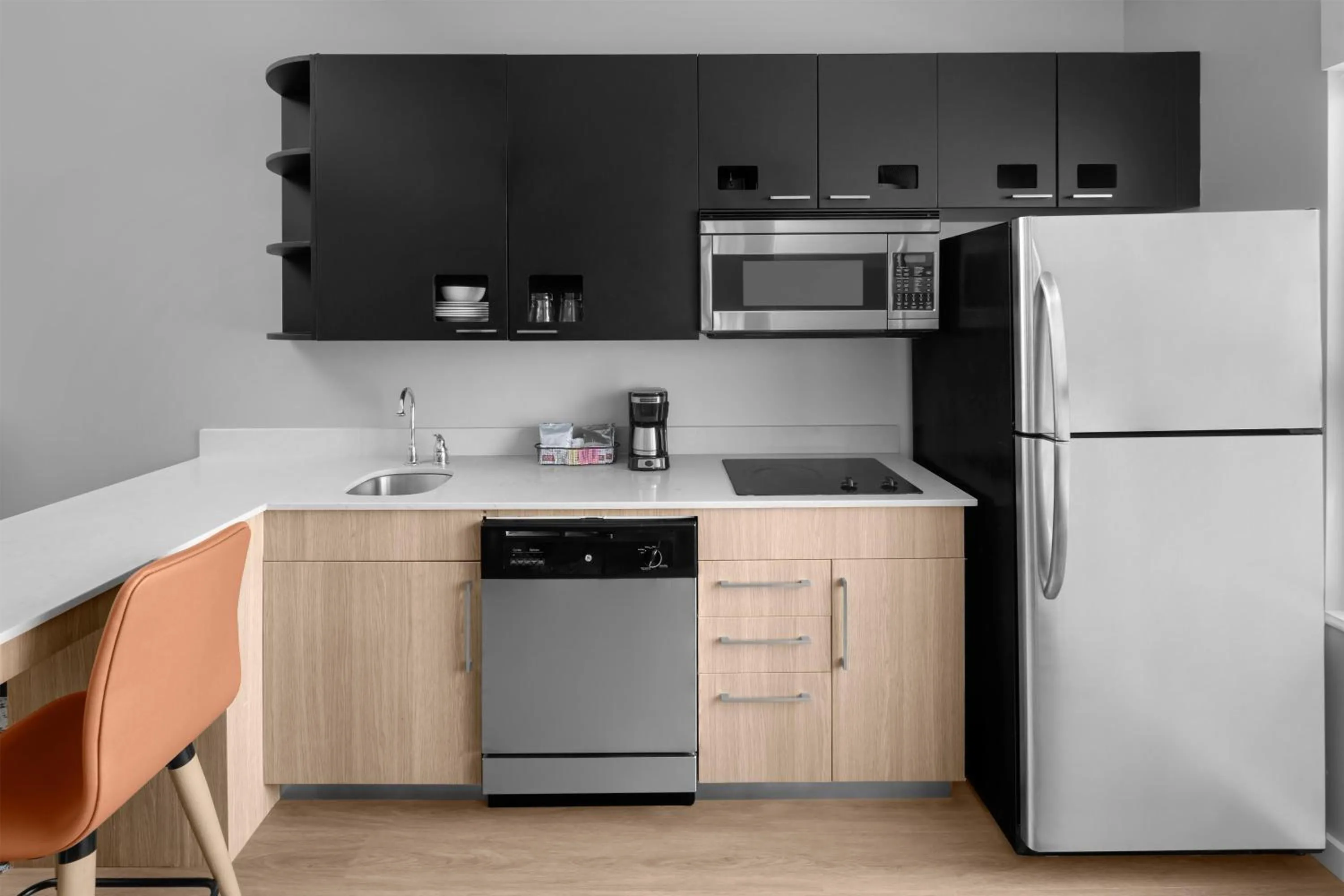 Kitchen or kitchenette in Hyatt House Pittsburgh-South Side