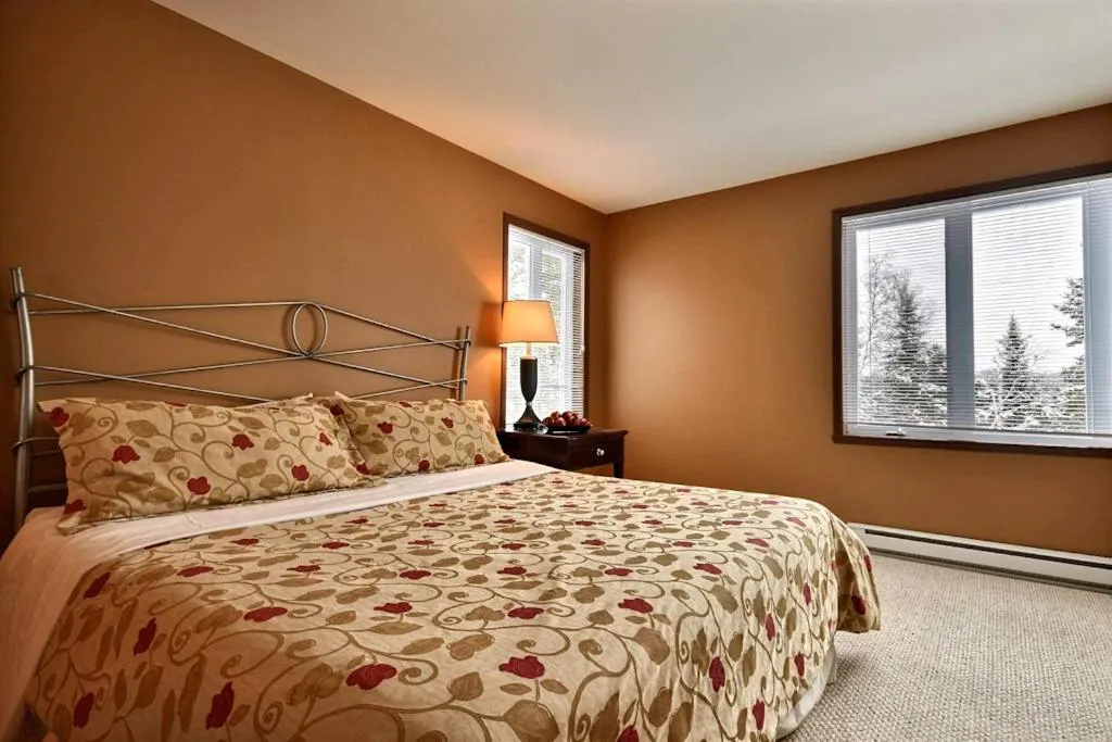 Bed in Aiglon by Rendez-Vous Mont-Tremblant