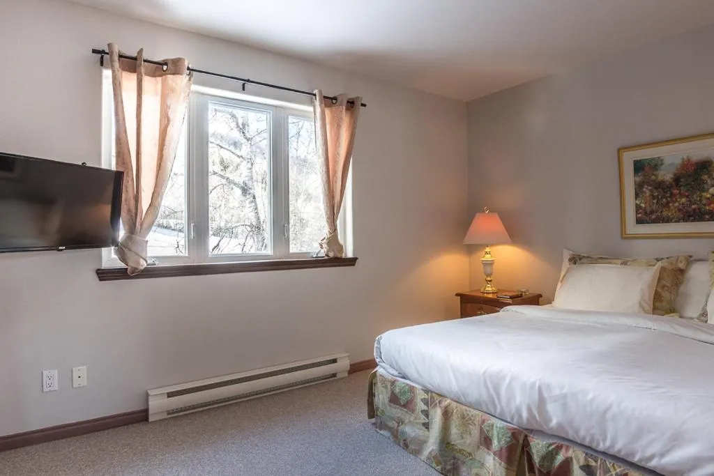 Bed in Aiglon by Rendez-Vous Mont-Tremblant