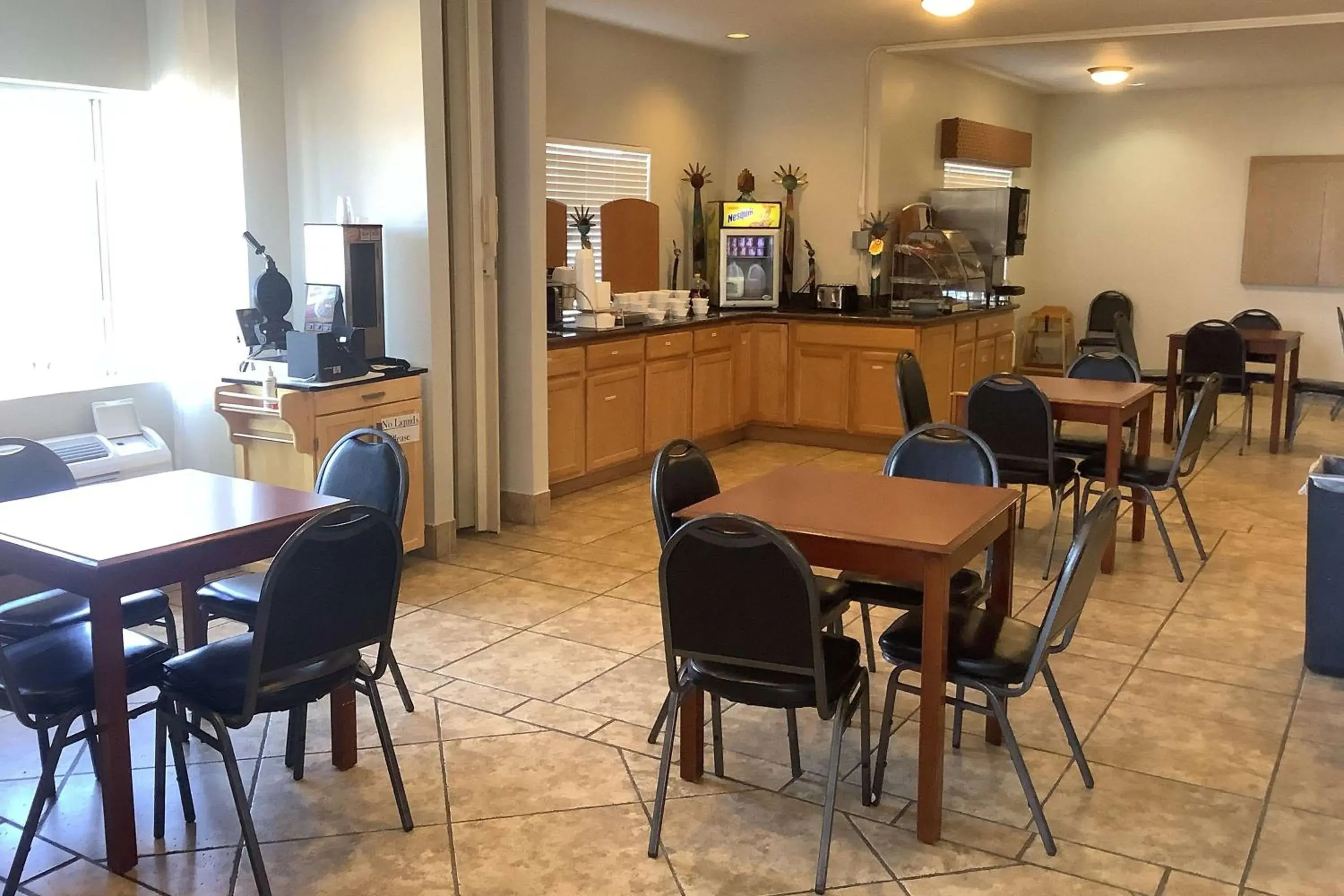 Restaurant/places to eat in Baymont Inn & Suites by Wyndham Holbrook Restaurant/places to eat in Baymont Inn & Suites by Wyndham Holbrook