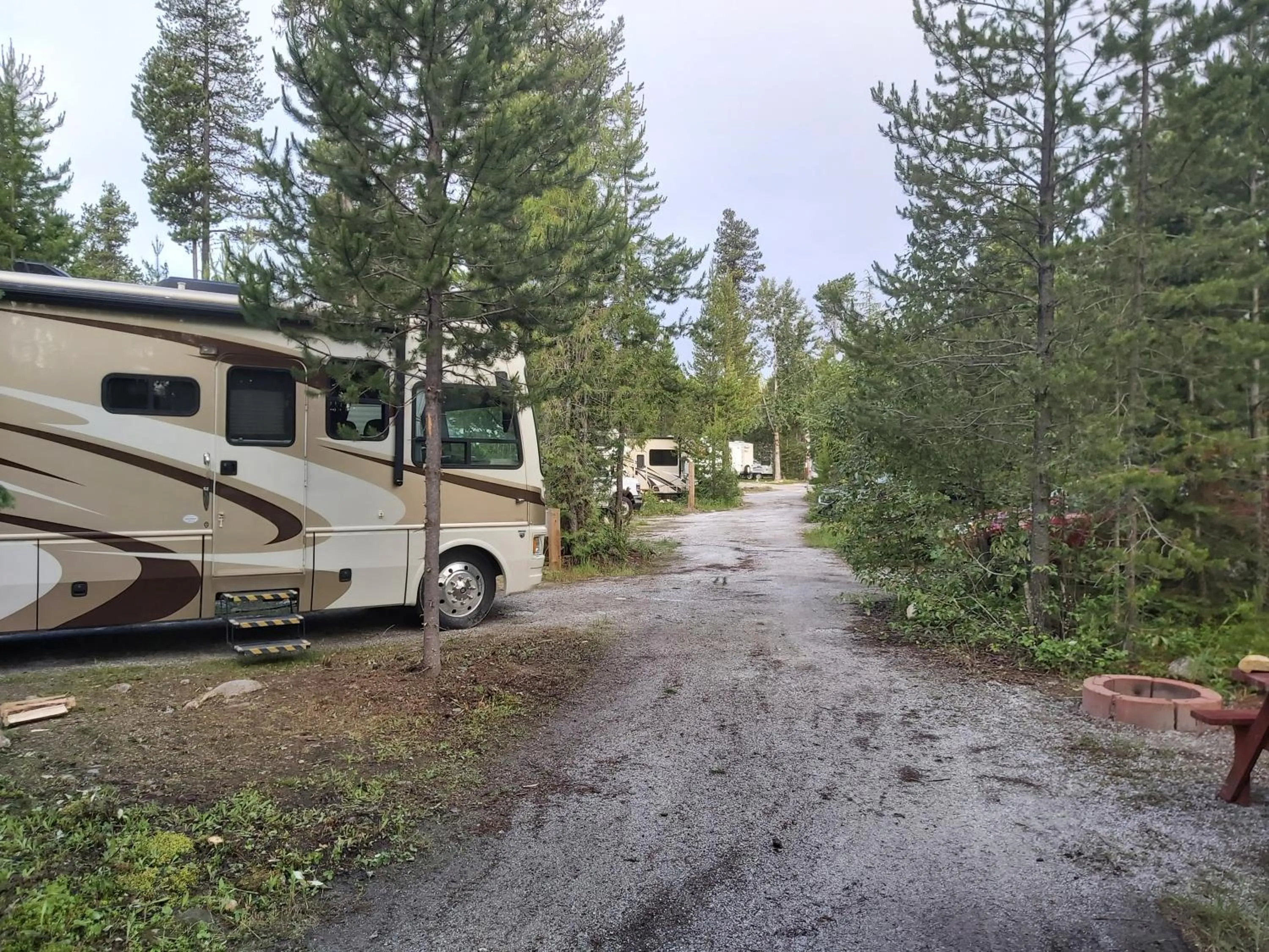Blue River Campgrounds & Cabin-public washroom
