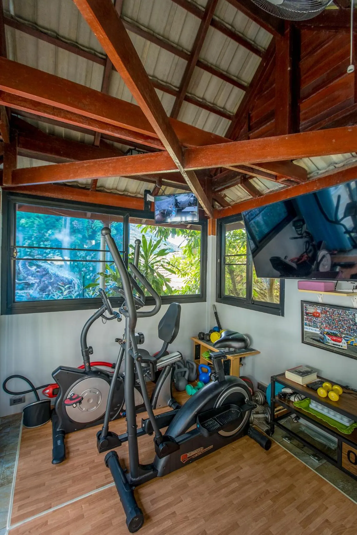 Fitness centre/facilities in Penthouse Crystal Bay Apartments