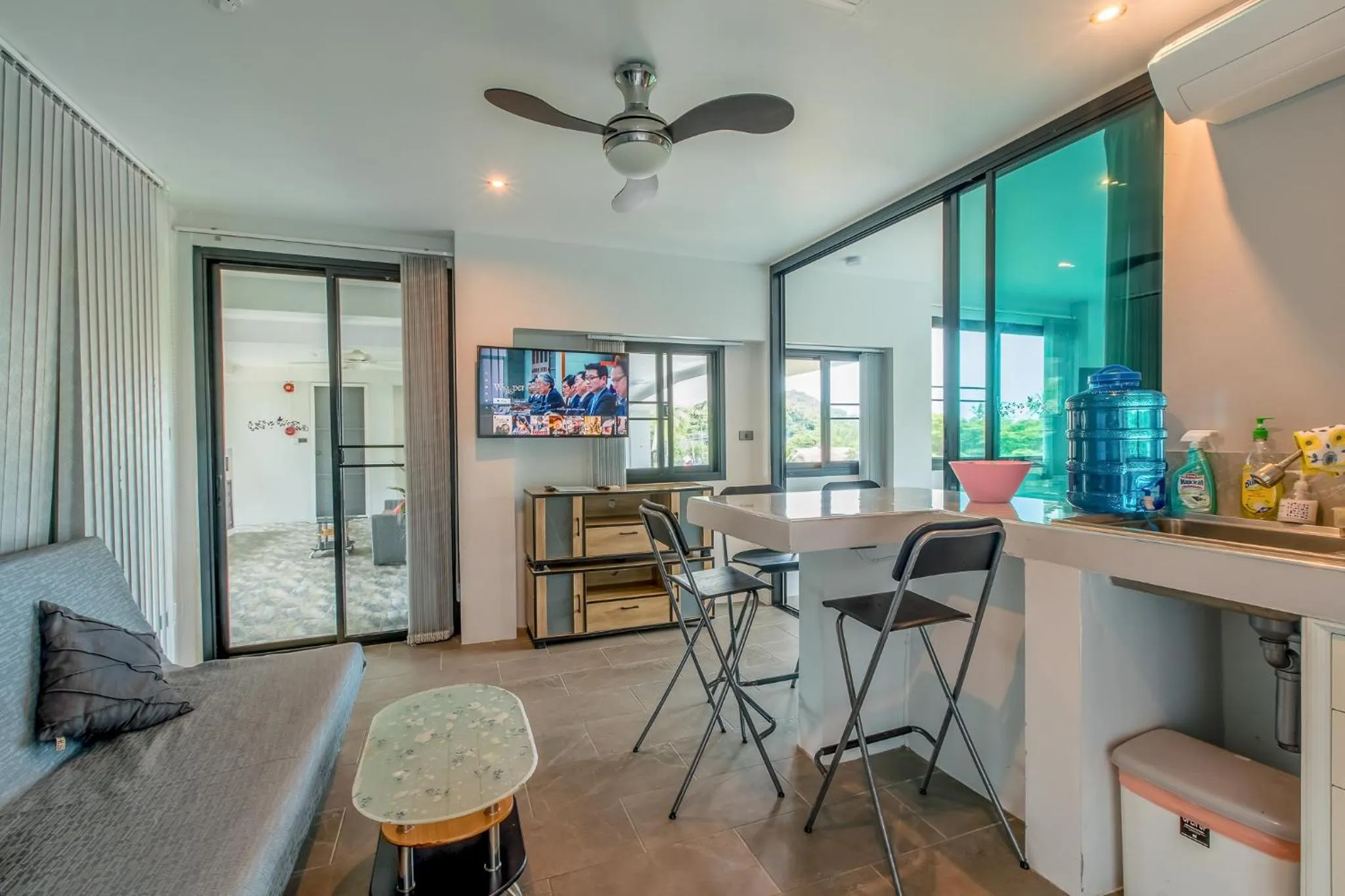 Kitchen or kitchenette in Penthouse Crystal Bay Apartments