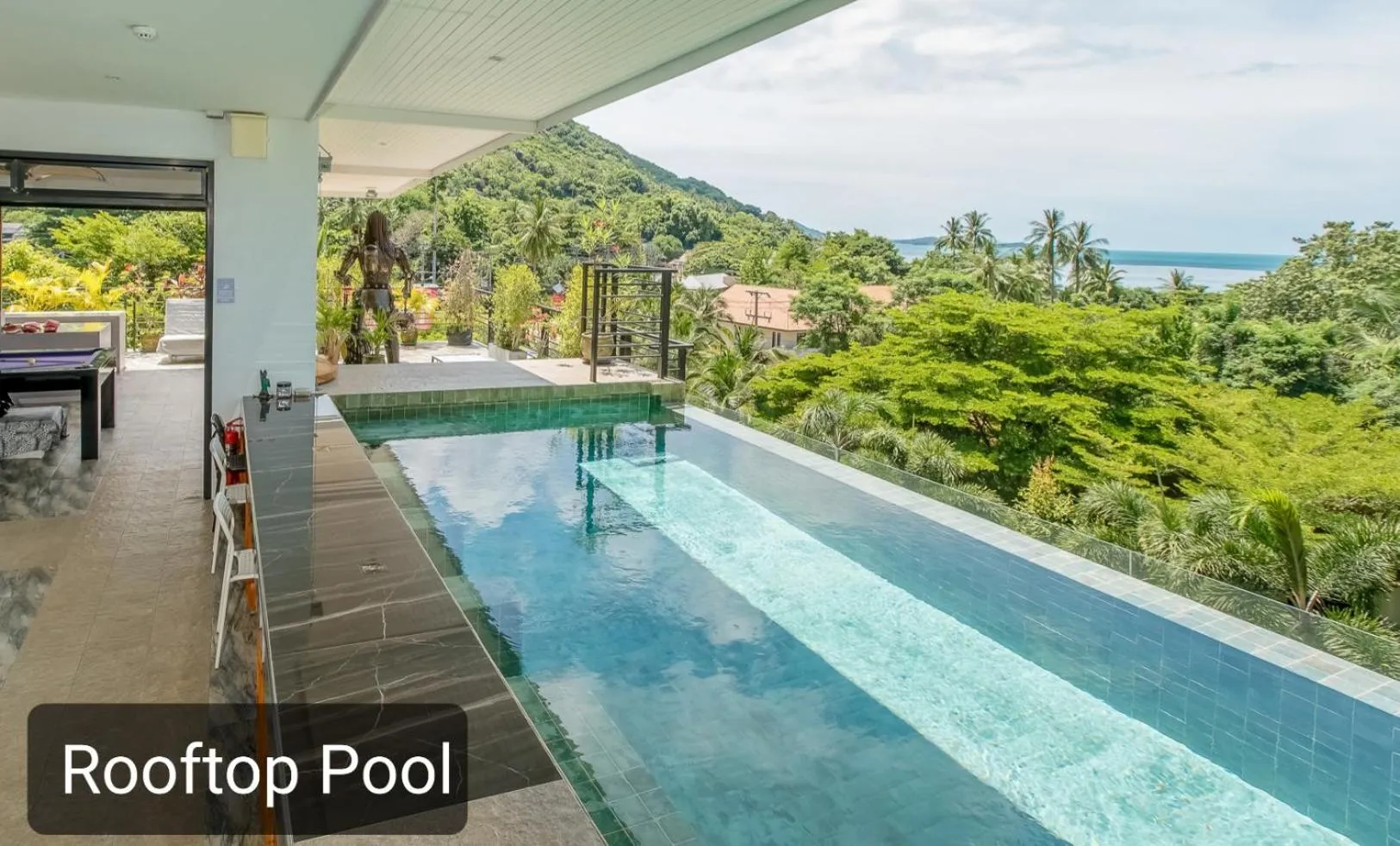 Mountain view in Penthouse Crystal Bay Apartments