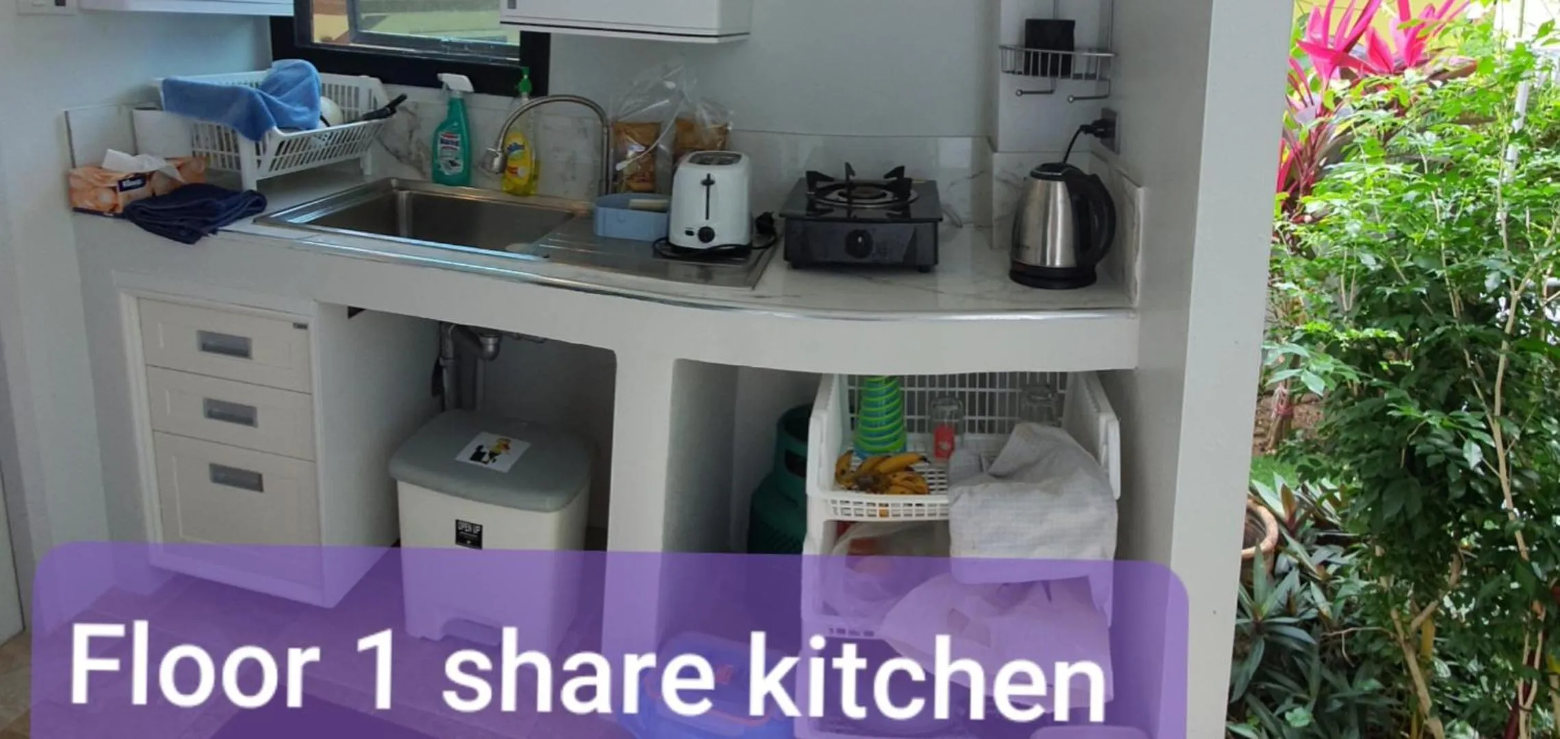 Kitchen or kitchenette in Penthouse Crystal Bay Apartments