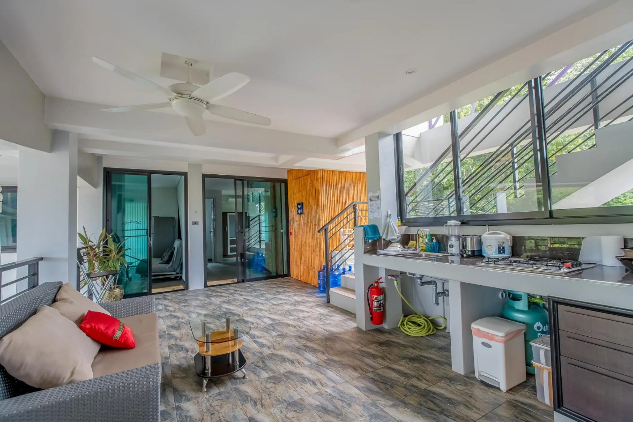 Kitchen or kitchenette in Penthouse Crystal Bay Apartments