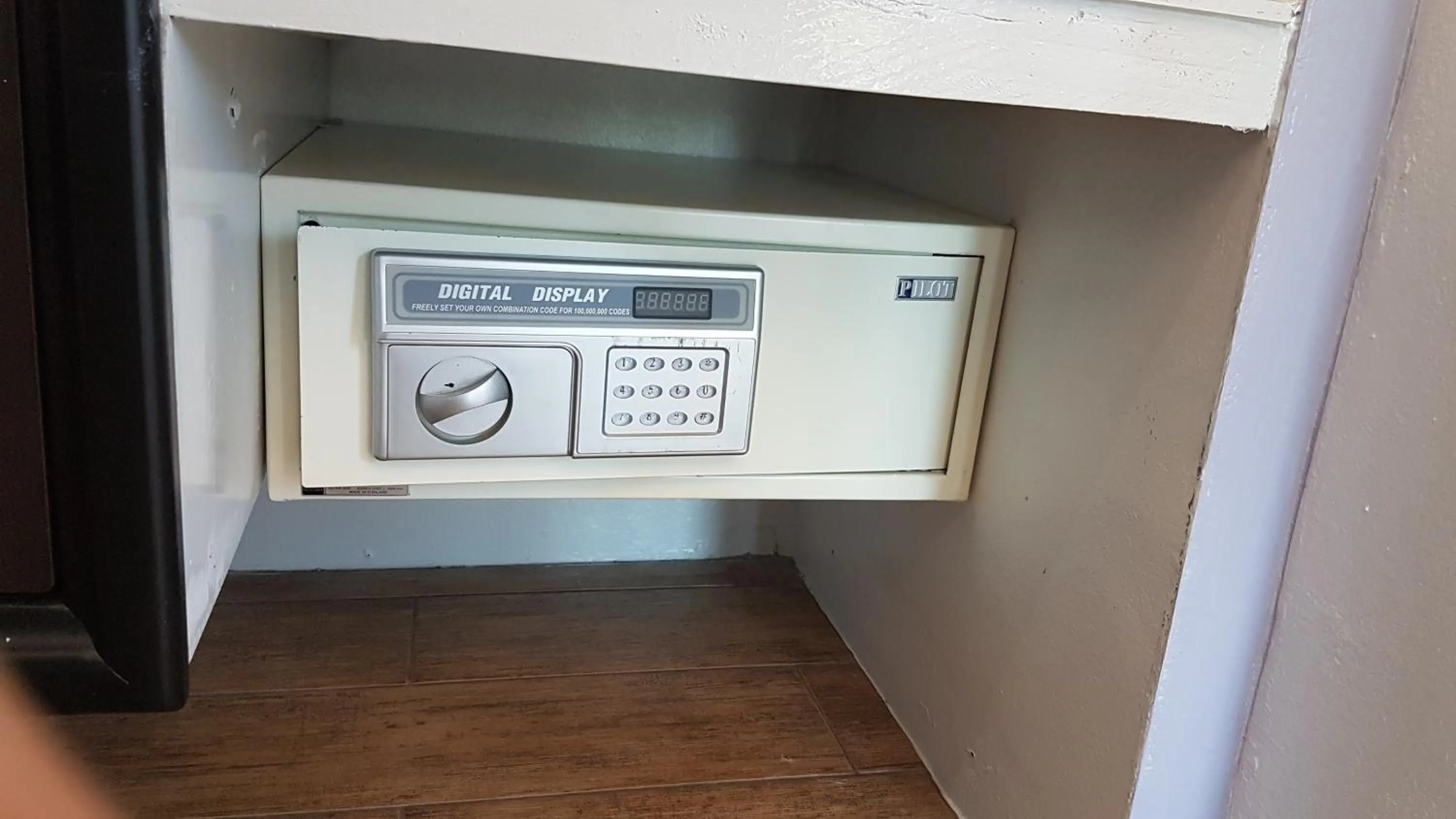 safe in Penthouse Crystal Bay Apartments