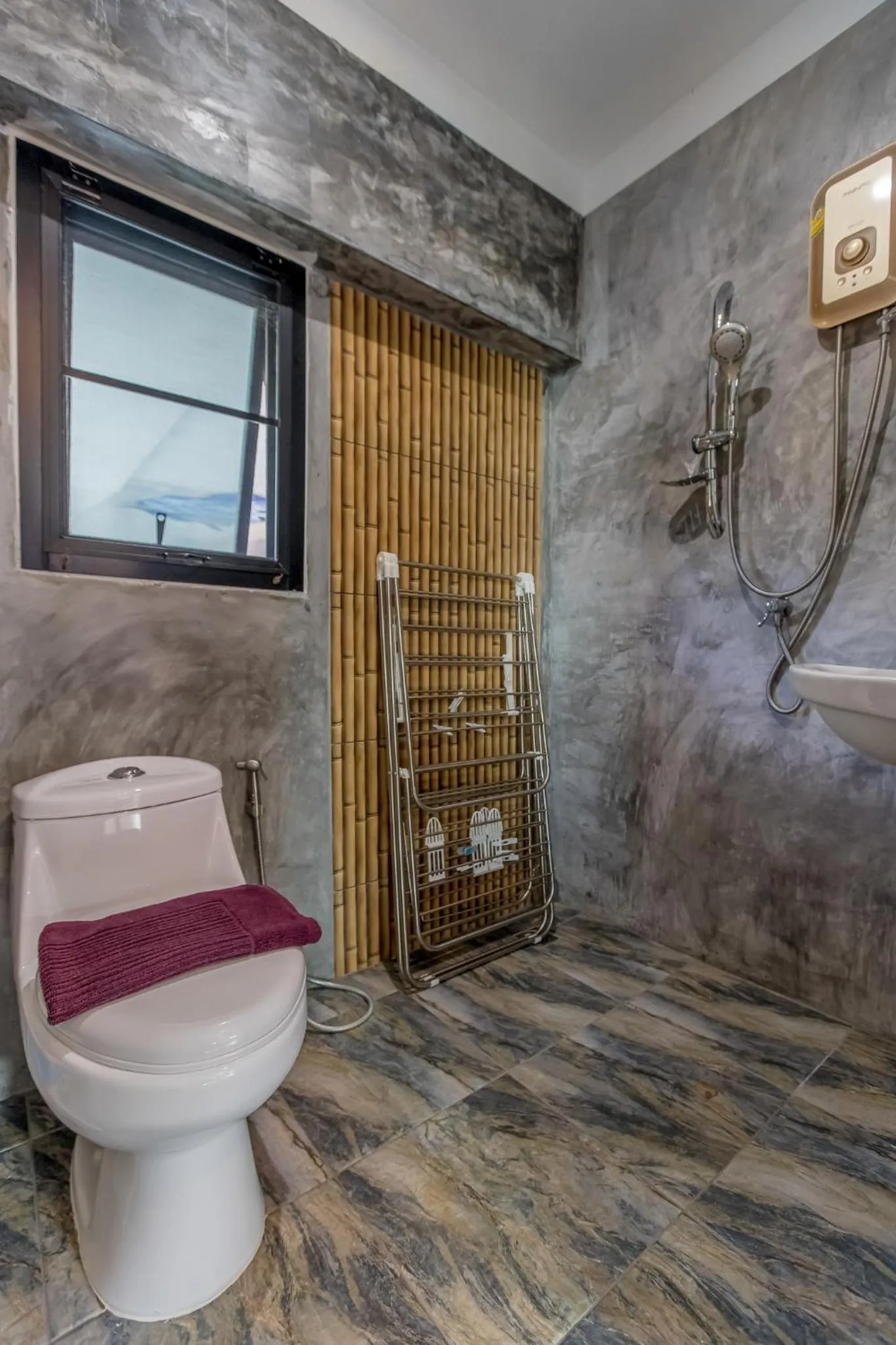 Shower in Penthouse Crystal Bay Apartments