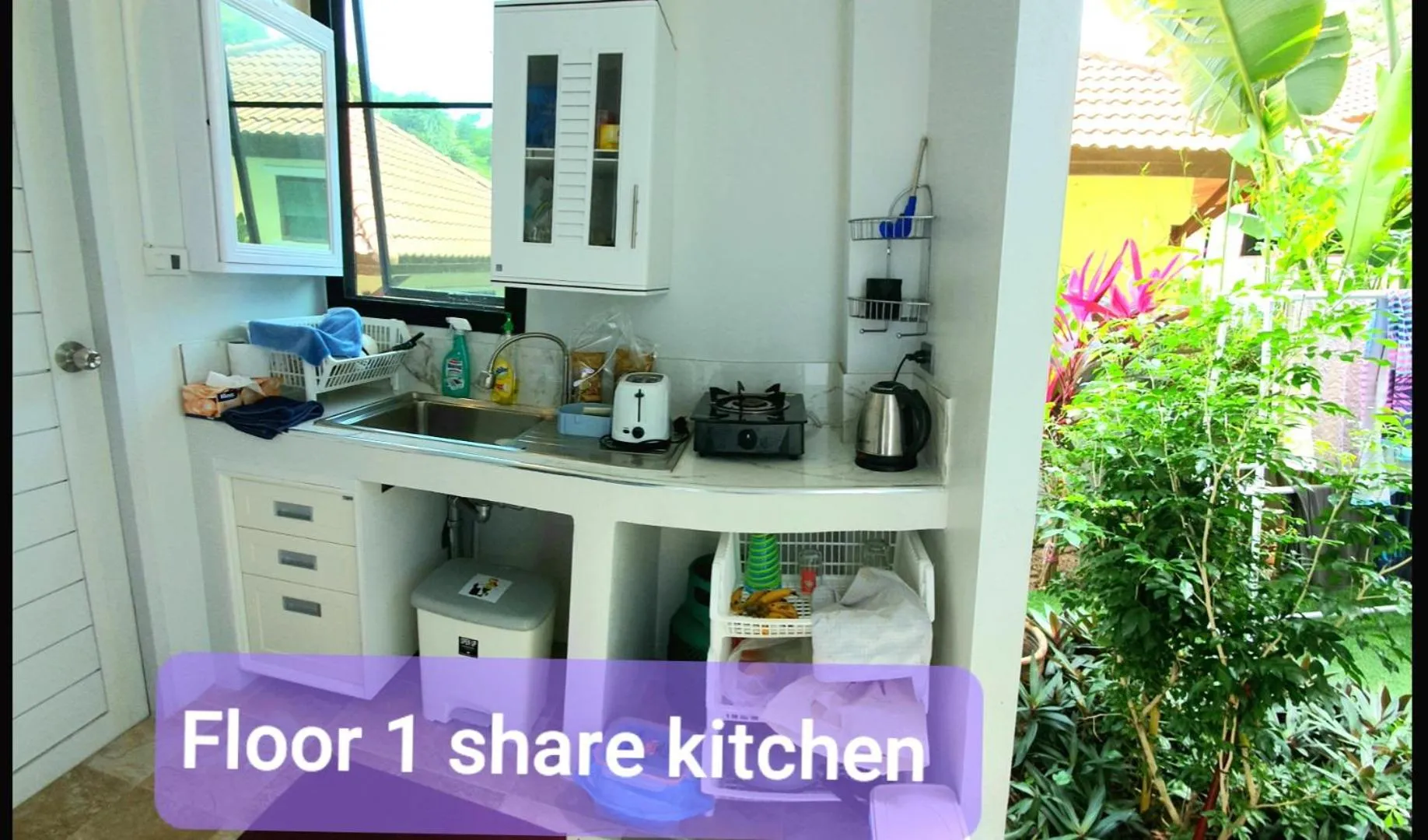 Kitchen or kitchenette in Penthouse Crystal Bay Apartments