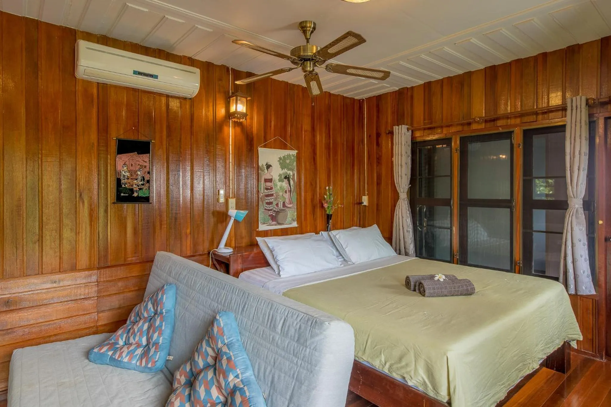 Bed in Penthouse Crystal Bay Apartments