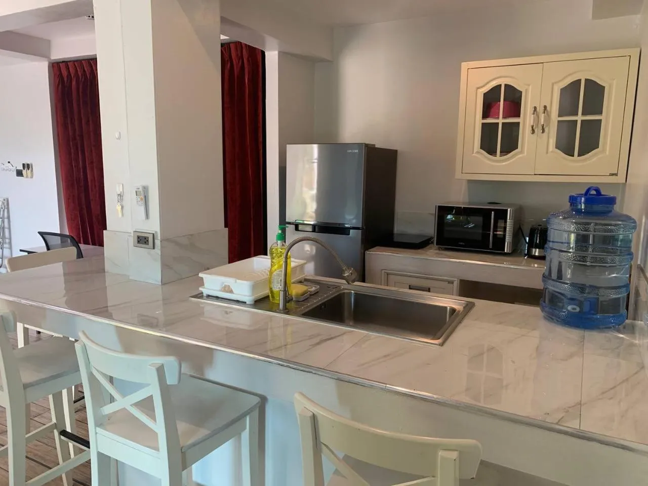 Kitchen or kitchenette in Penthouse Crystal Bay Apartments