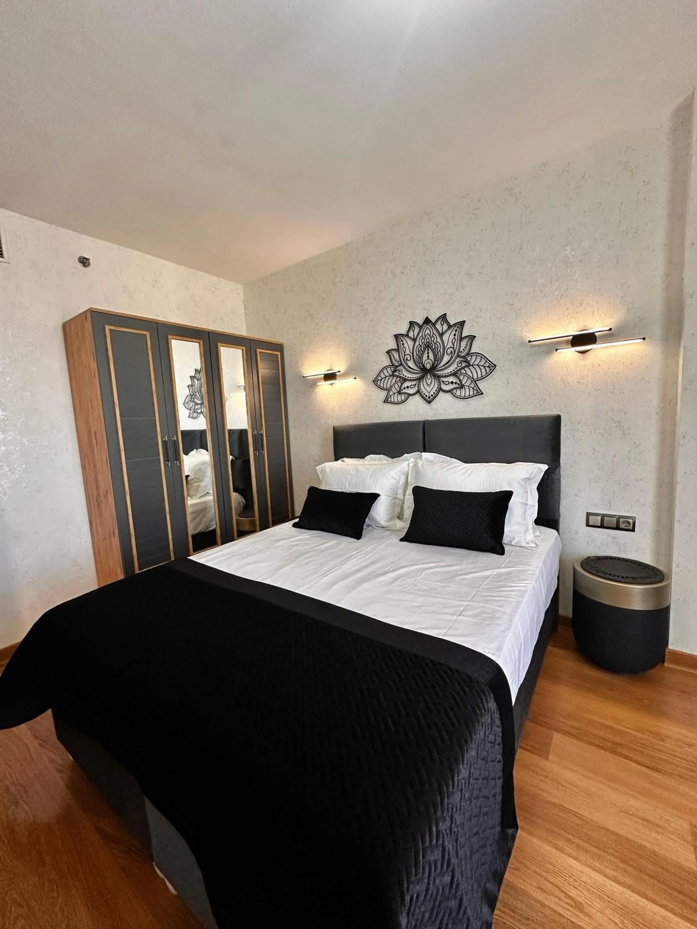 Bed in SABİHA GOKCEN İSTANBUL HOUSES Airport