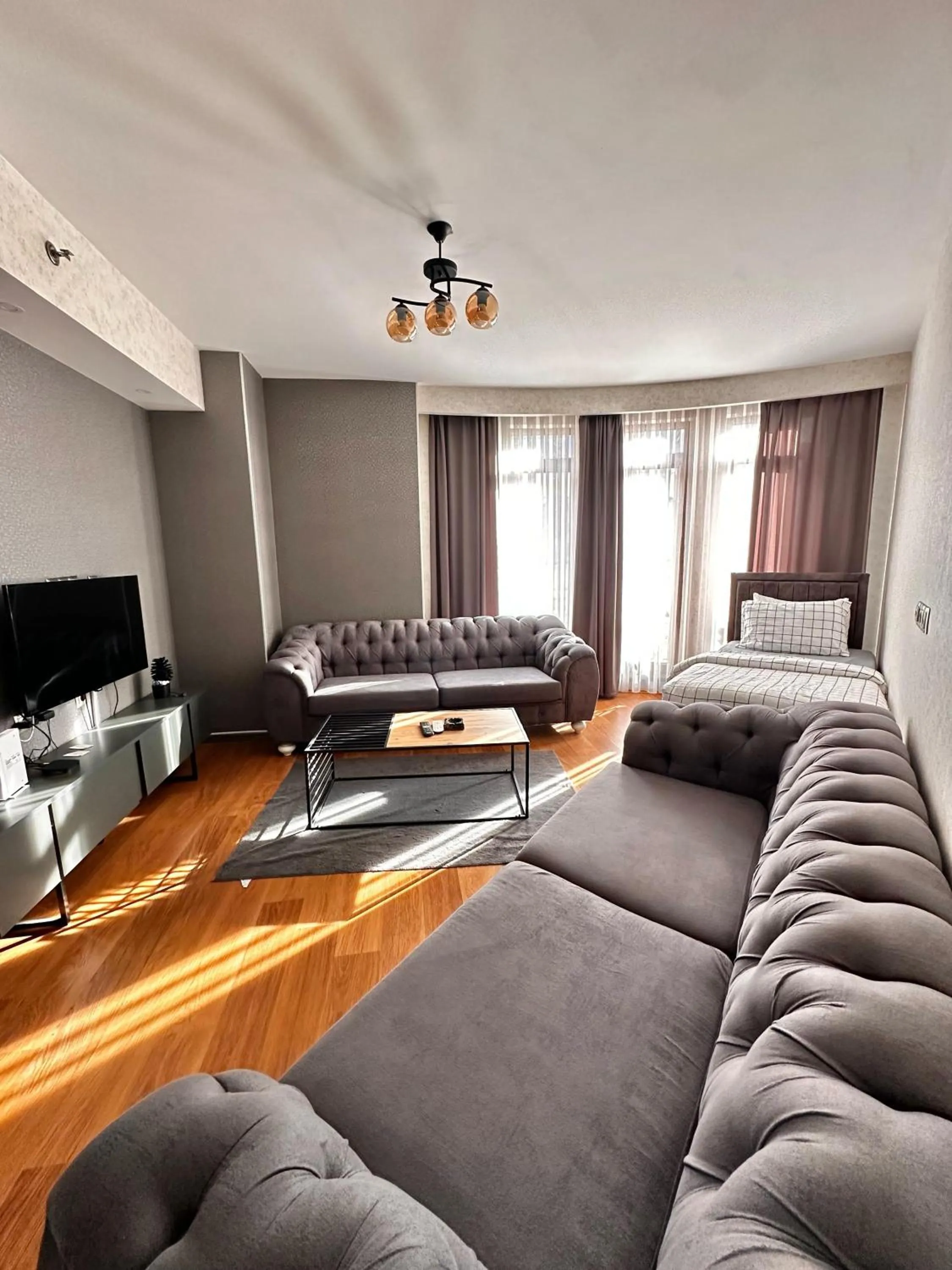 SABİHA GOKCEN İSTANBUL HOUSES Airport