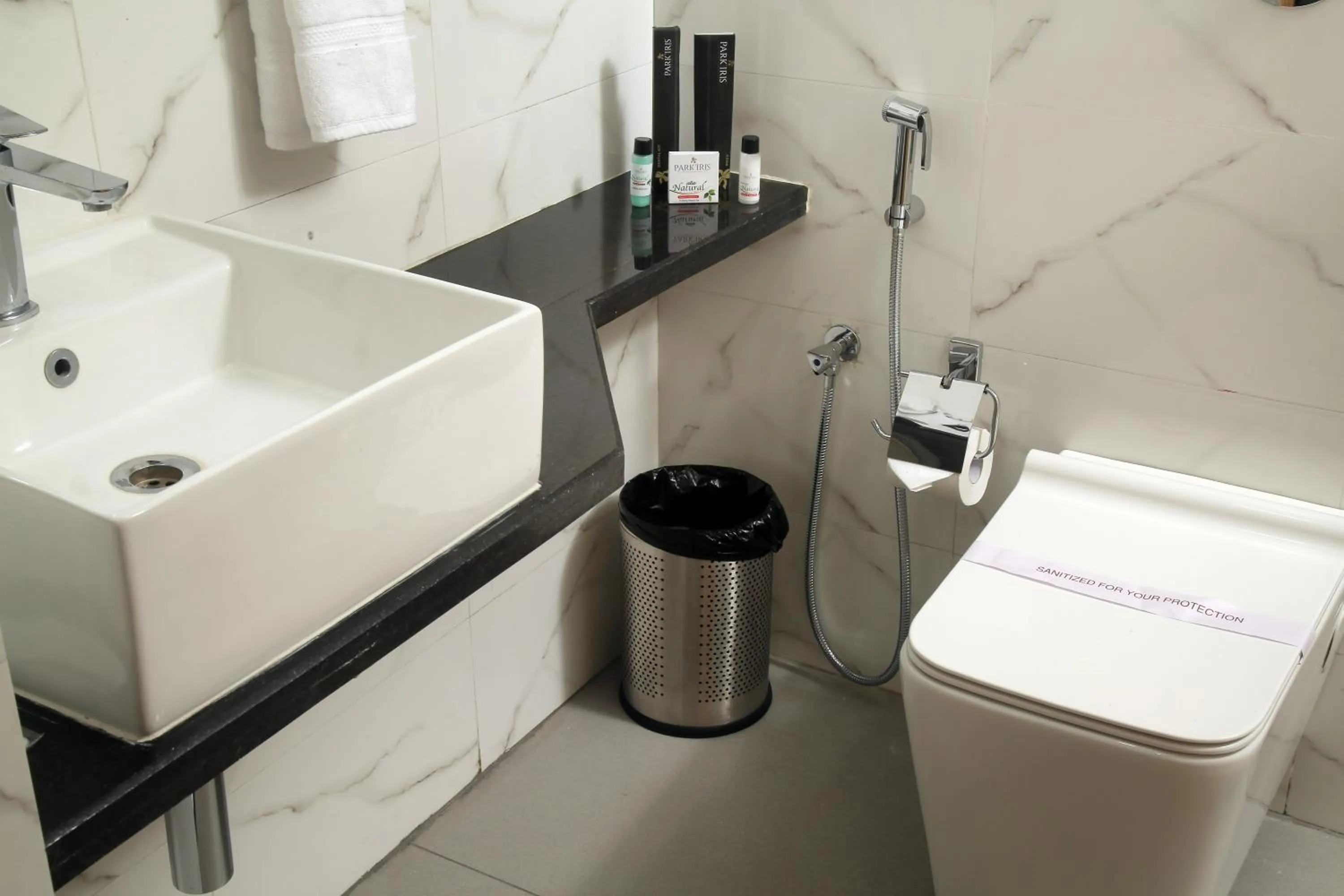 Toilet in PARK IRIS HOTELS, MG Road