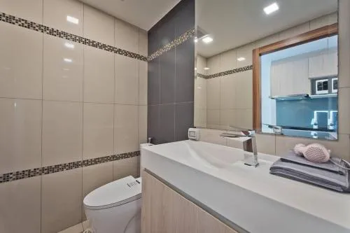 REFINED INTERIOR Studio in Laguna Beach Resort 2.