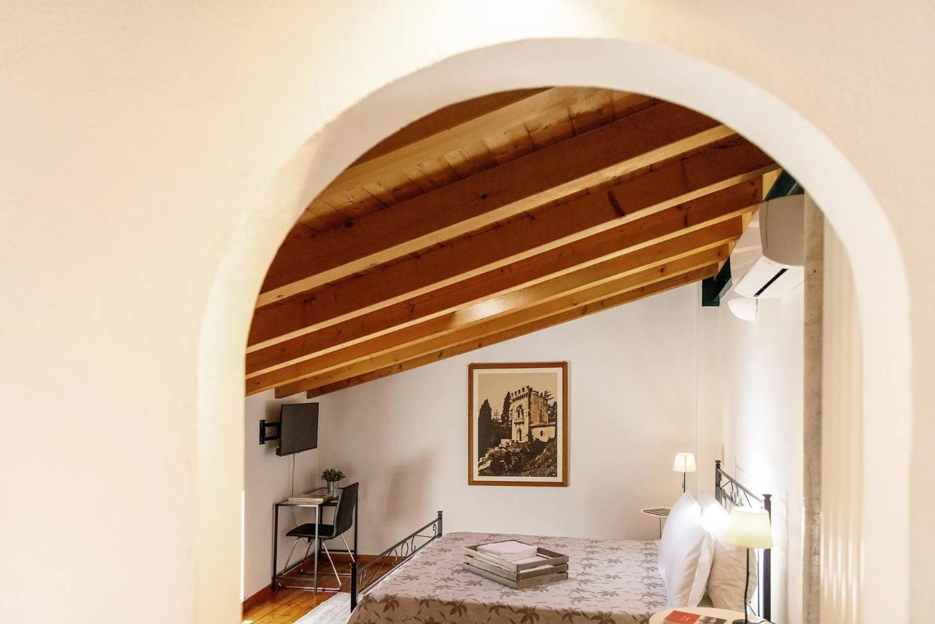 Bed in B&B Antico Borgo Marcemigo