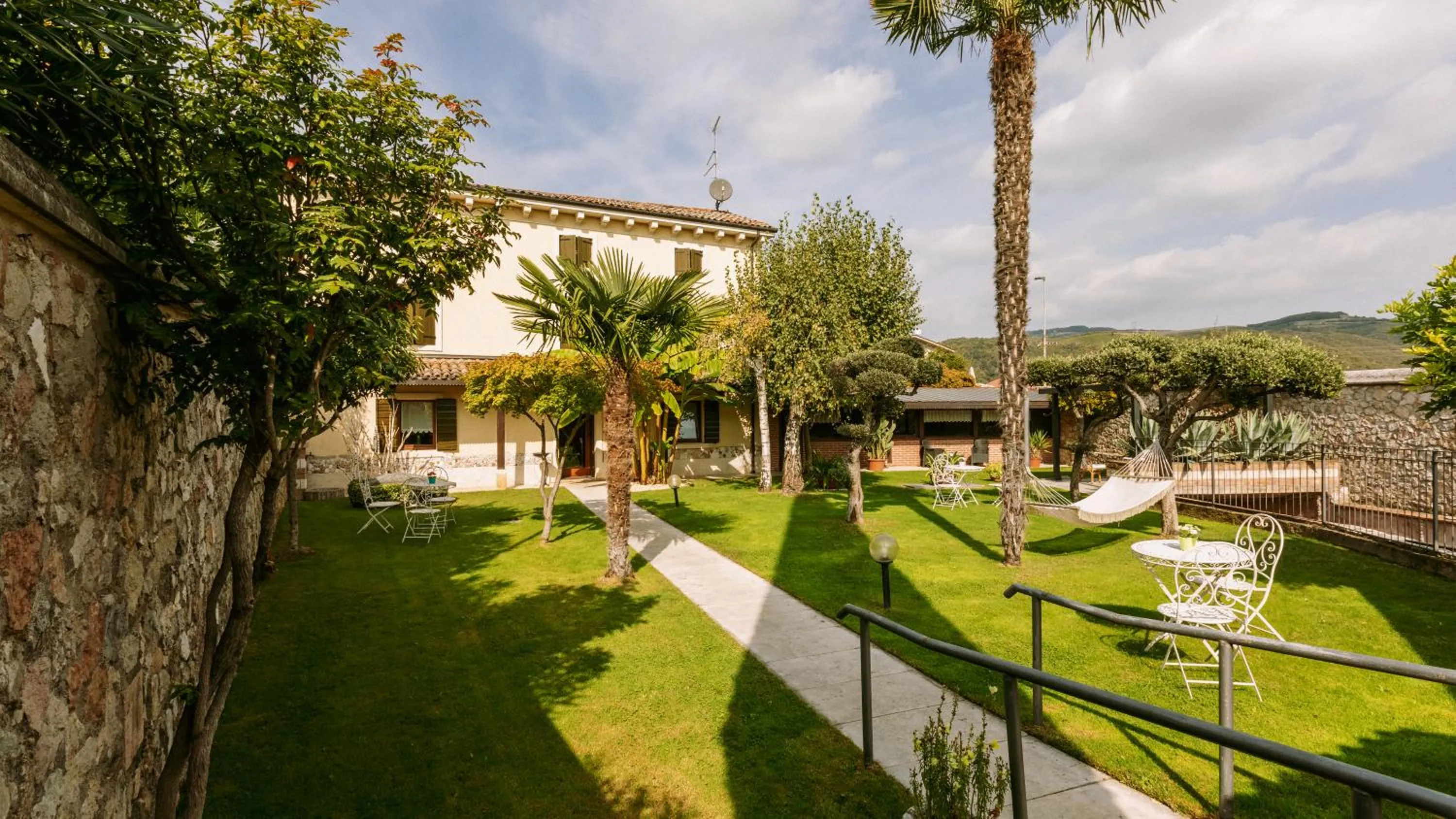 Garden in B&B Antico Borgo Marcemigo