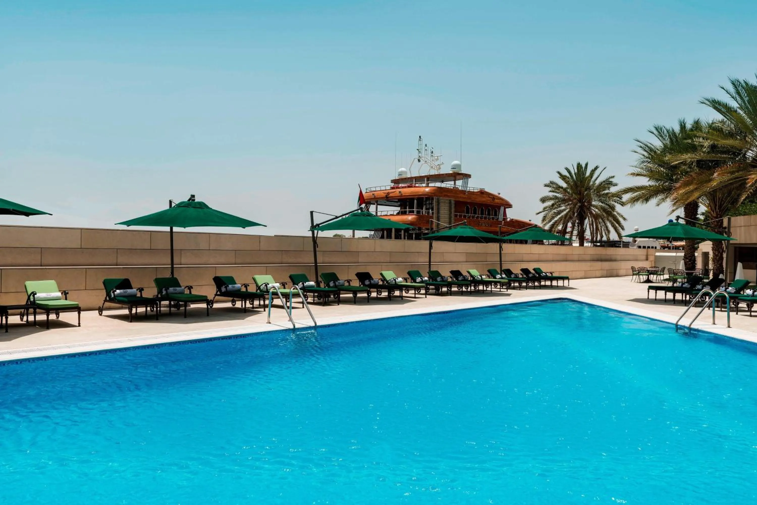 Swimming pool in Sheraton Dubai Creek Hotel & Towers