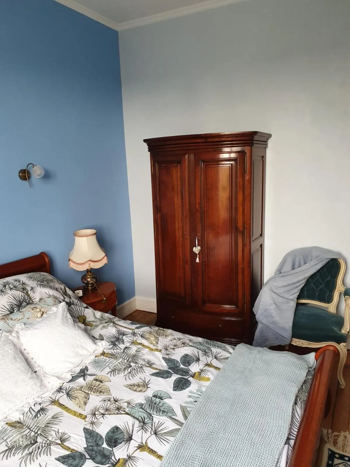 Bedroom, Bed in Côté Marne