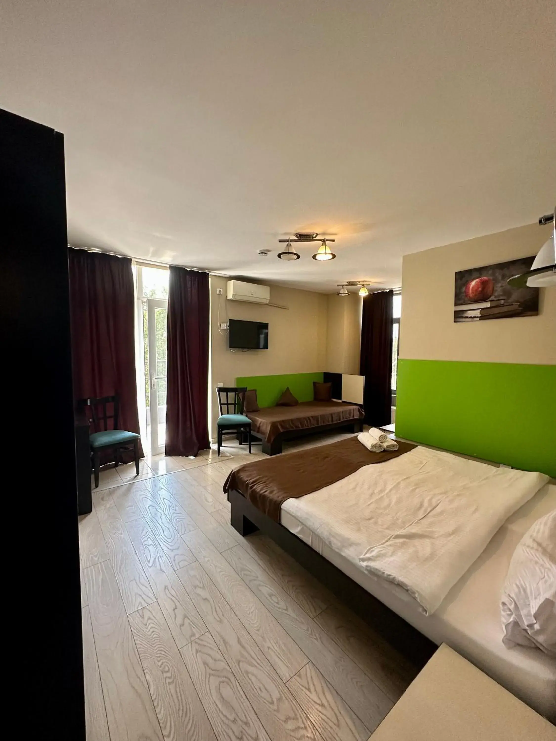 Twin Room with Balcony - single occupancy in Lion's Hotel Twin Room with Balcony - single occupancy in Lion's Hotel