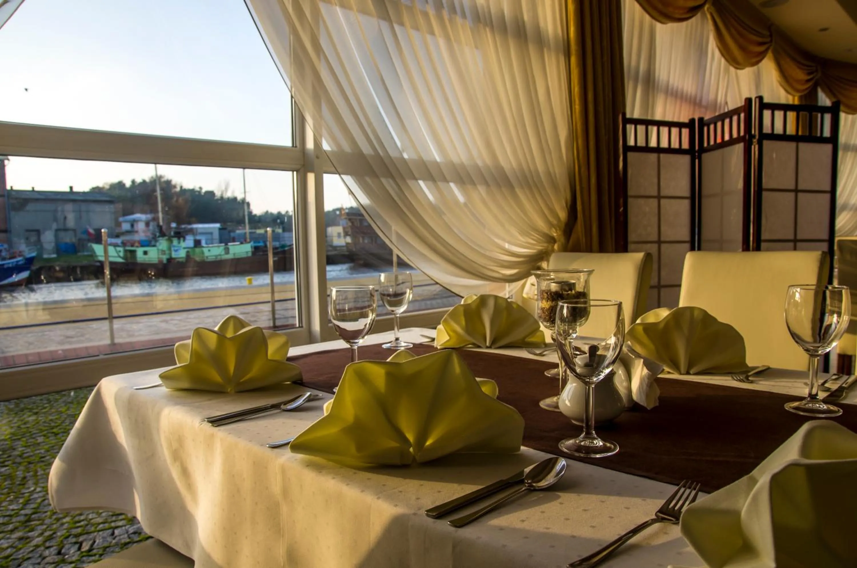 Restaurant/places to eat in Hotel Morze