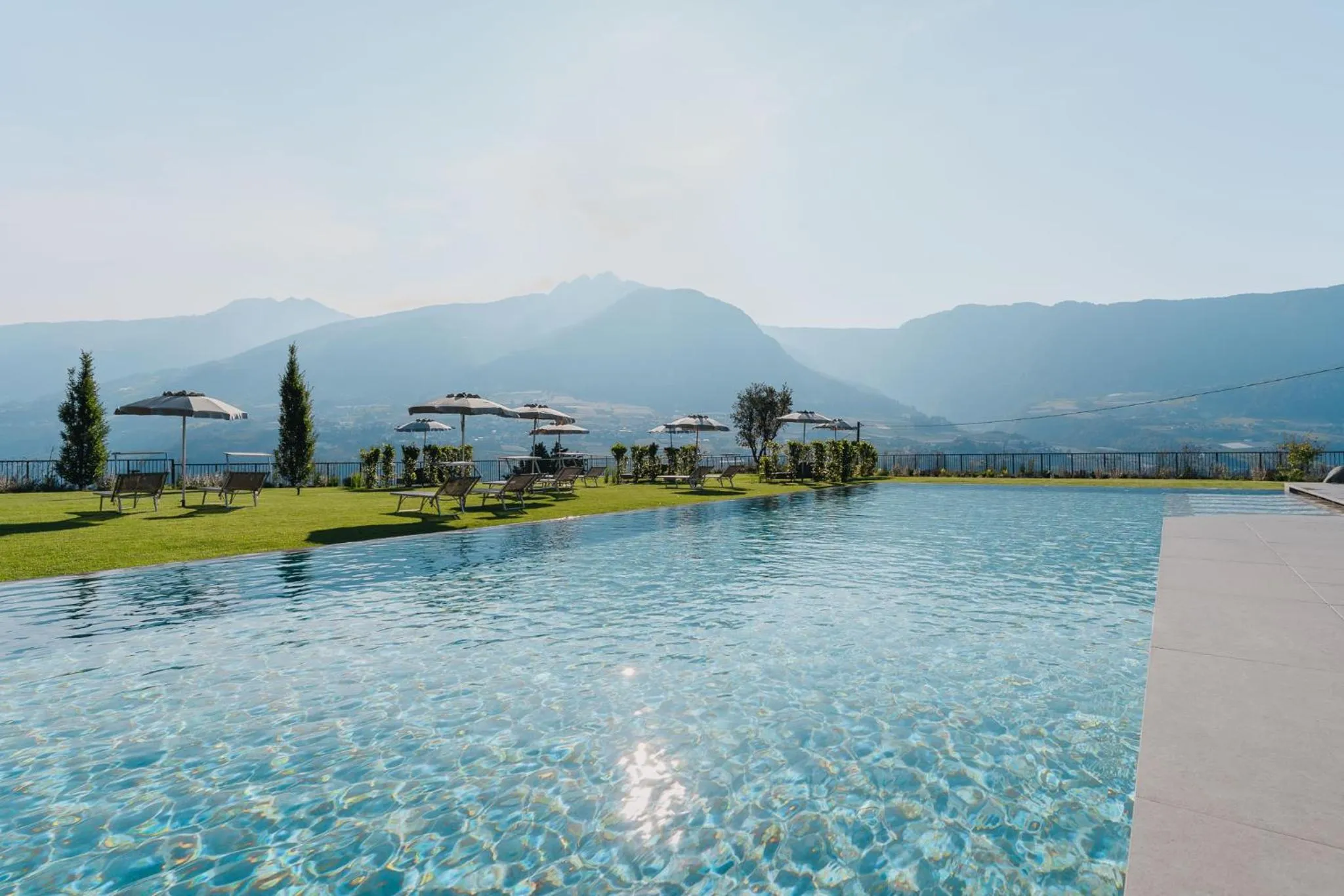 Swimming pool in Hotel Lisetta