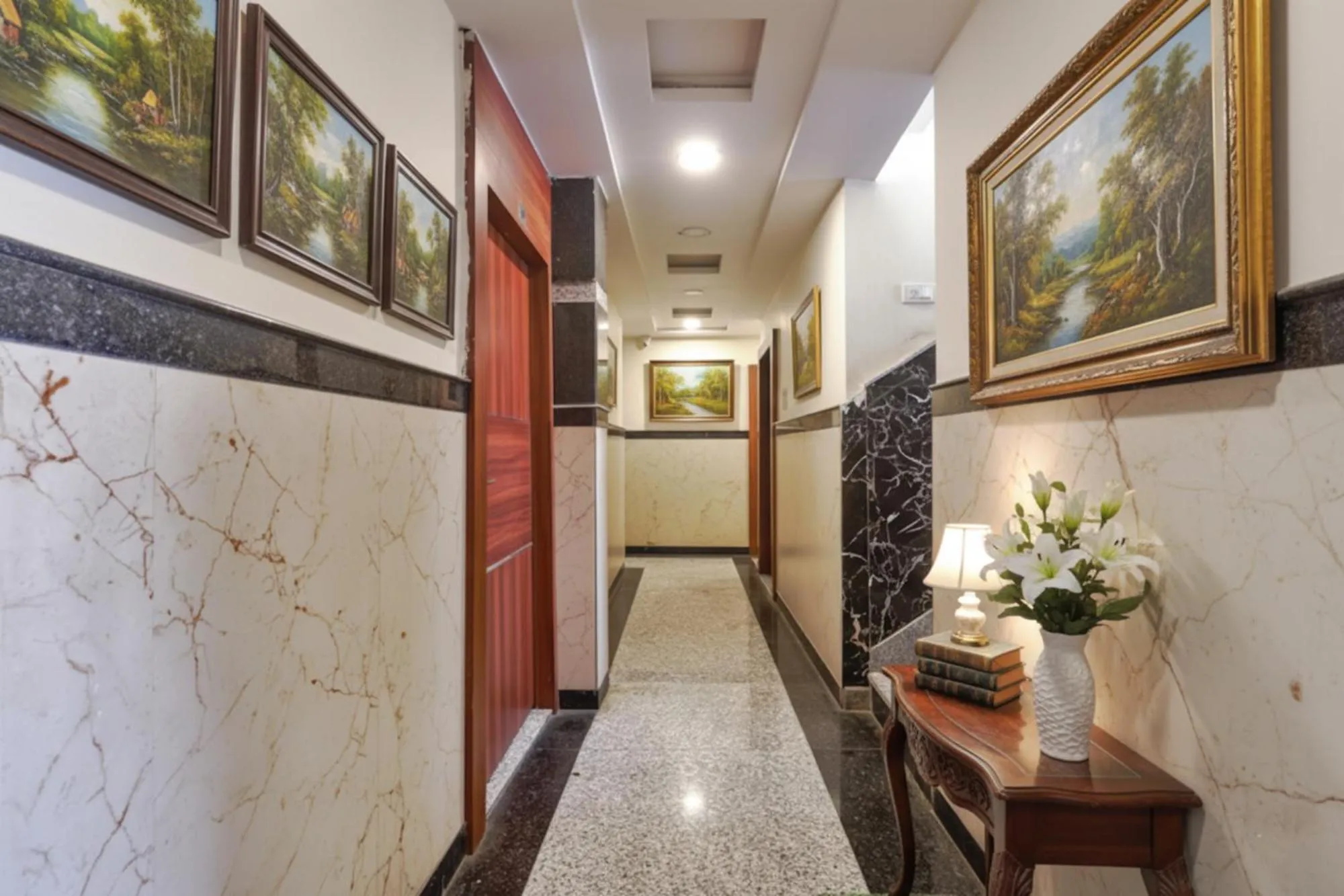 Lobby or reception in FabHotel Royal Aanandam