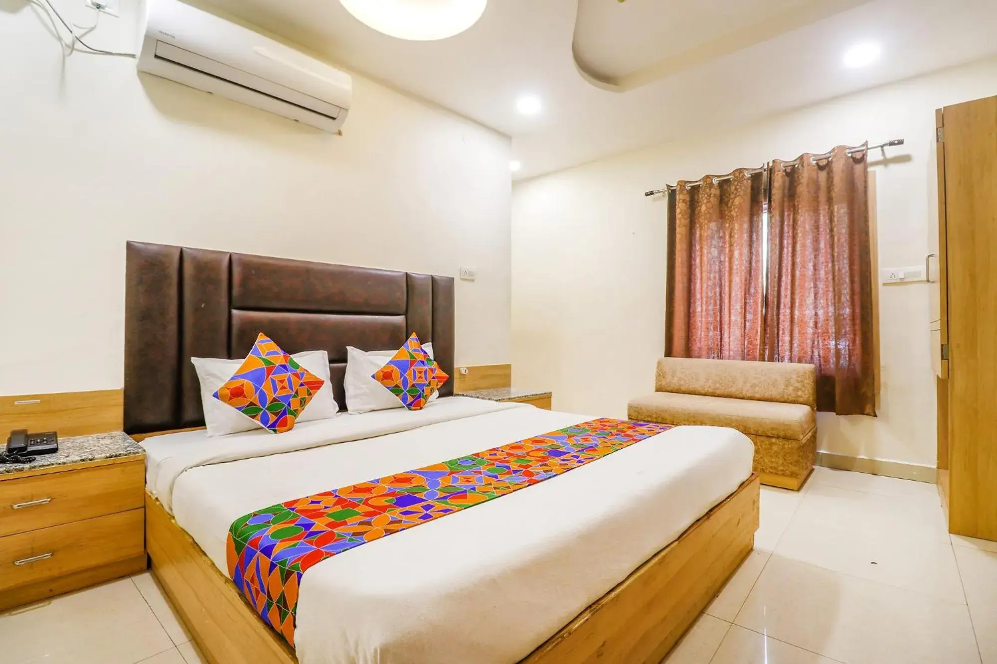 Deluxe Room - single occupancy in FabHotel Royal Aanandam Deluxe Room - single occupancy in FabHotel Royal Aanandam