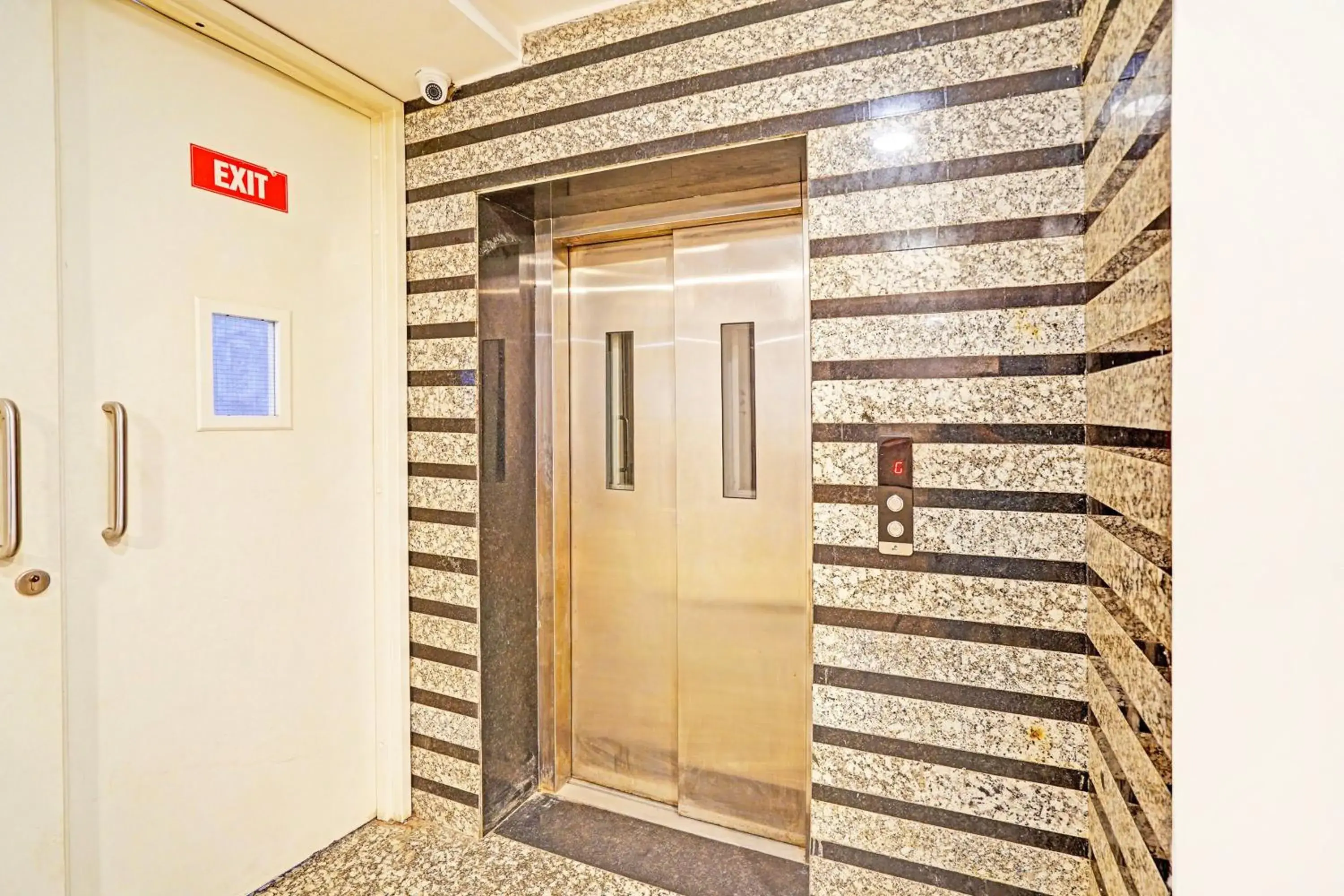 Lobby or reception in Super Collection O Tilak Nagar Near Pacific Mall Lobby or reception in Super Collection O Tilak Nagar Near Pacific Mall