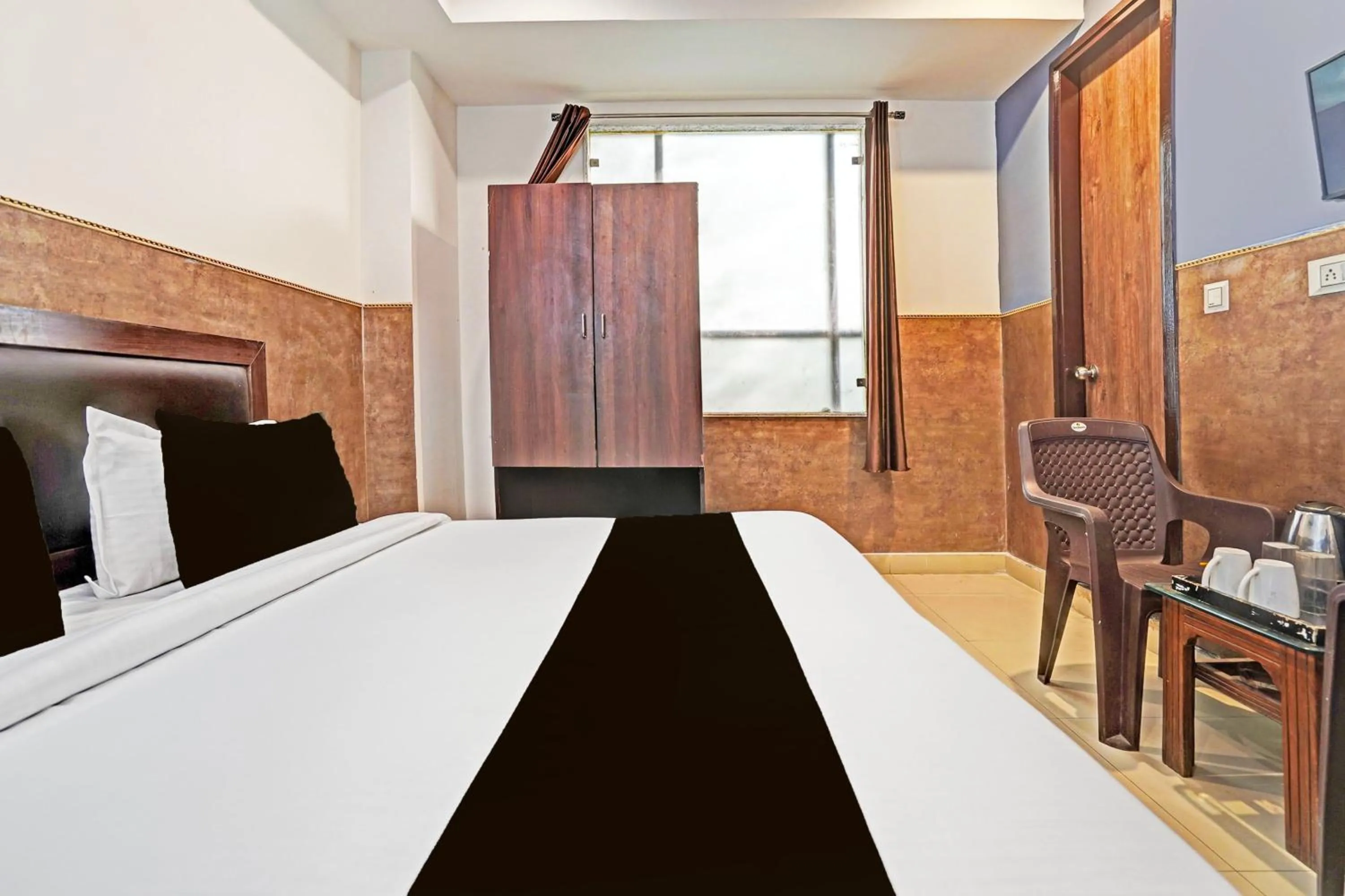 Bedroom, Bed in Super Collection O Tilak Nagar Near Pacific Mall