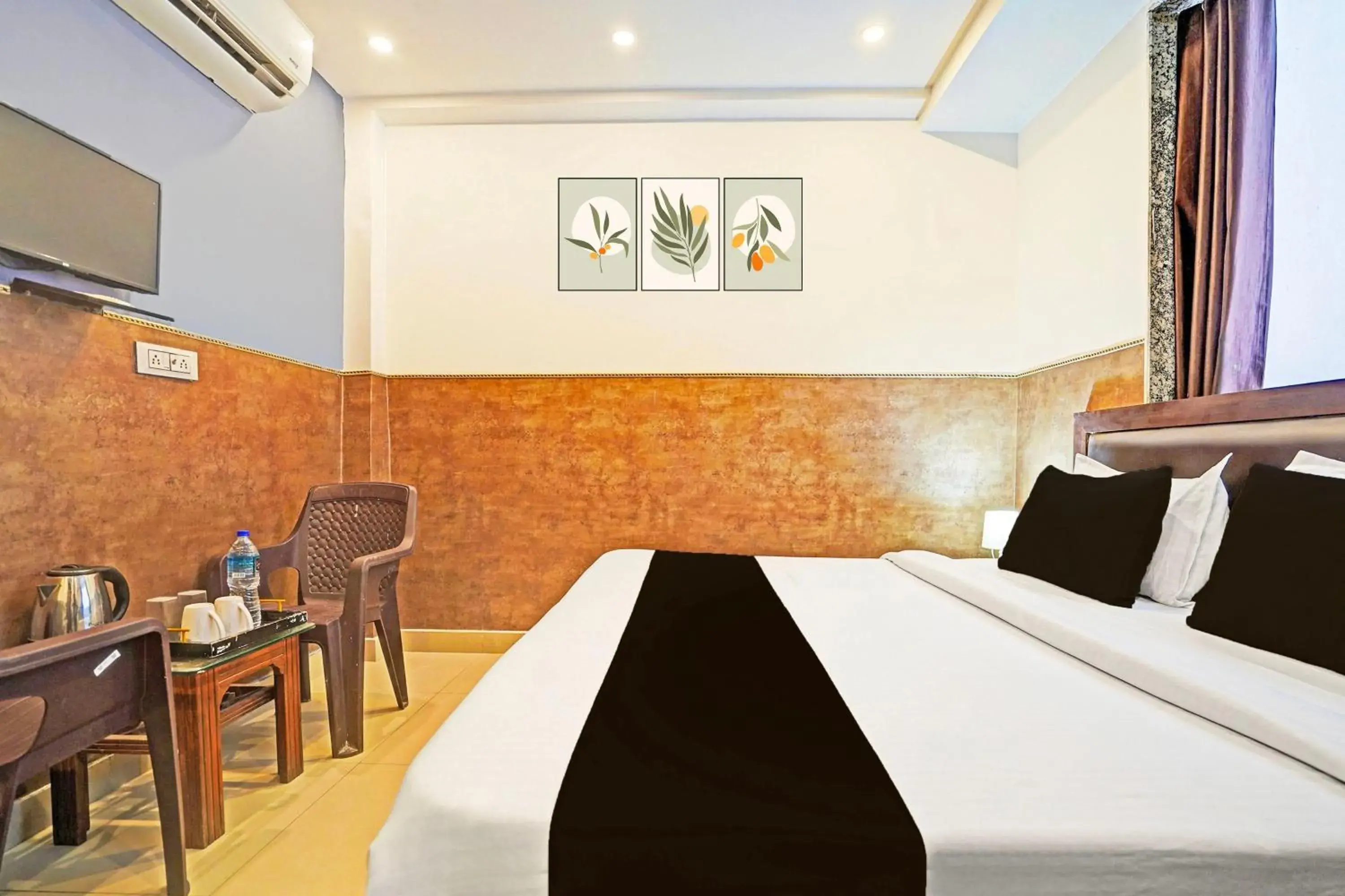 Bedroom, Bed in Super Collection O Tilak Nagar Near Pacific Mall Bedroom, Bed in Super Collection O Tilak Nagar Near Pacific Mall