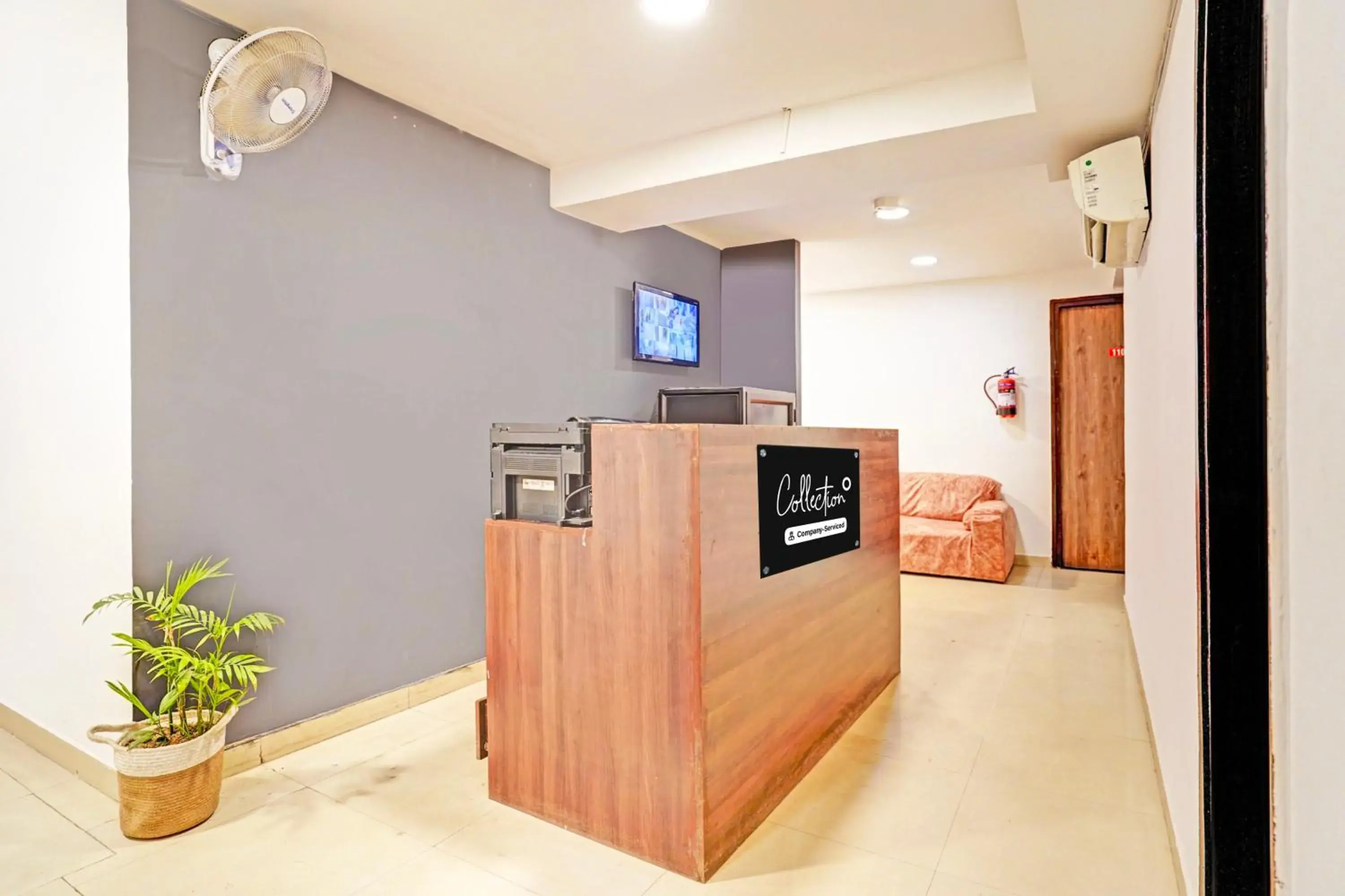 Lobby or reception in Super Collection O Tilak Nagar Near Pacific Mall Lobby or reception in Super Collection O Tilak Nagar Near Pacific Mall