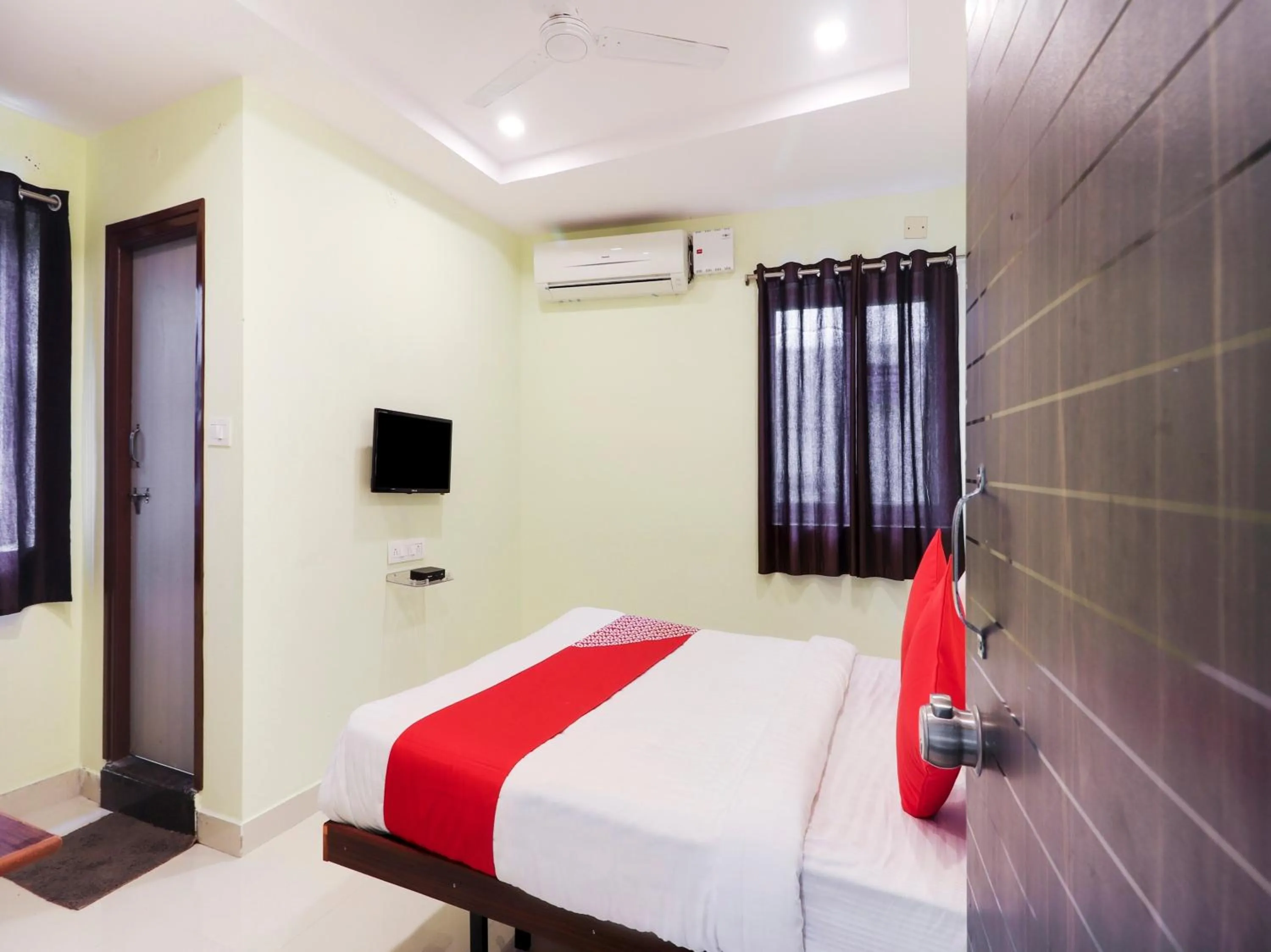 Deluxe Triple Room - single occupancy in Hotel O White Ridge