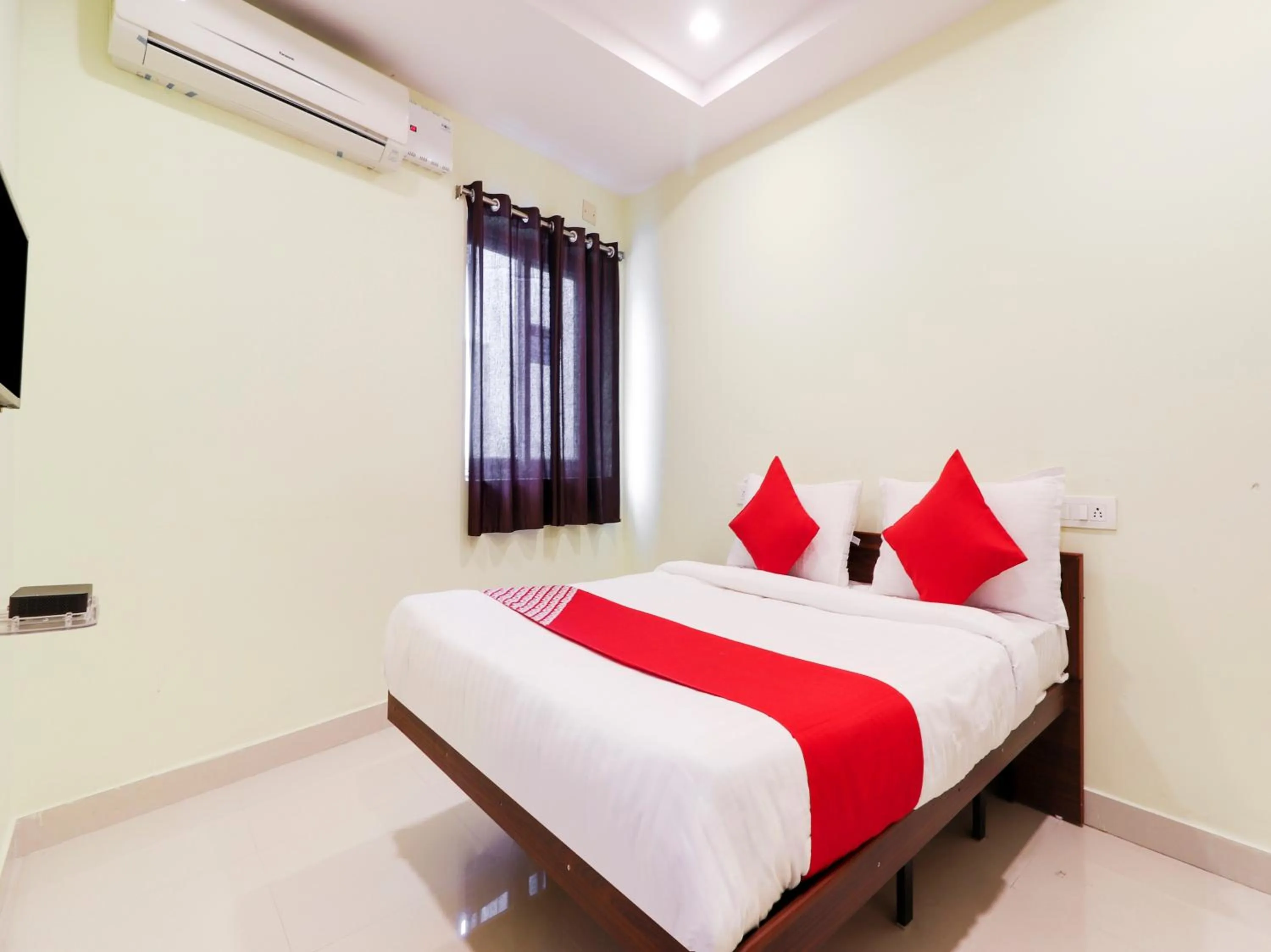 Bedroom, Bed in Hotel O White Ridge