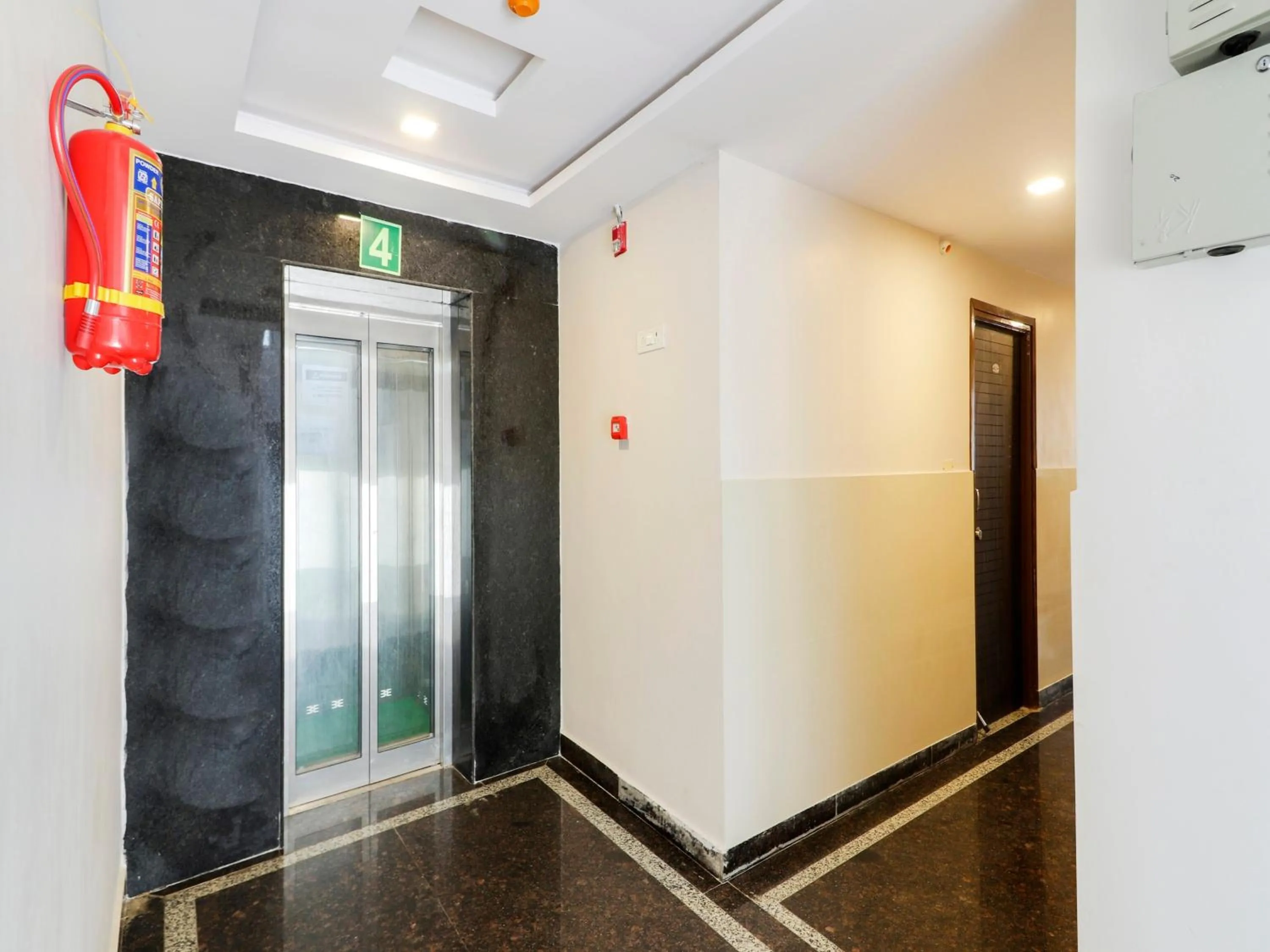 Lobby or reception in Hotel O White Ridge