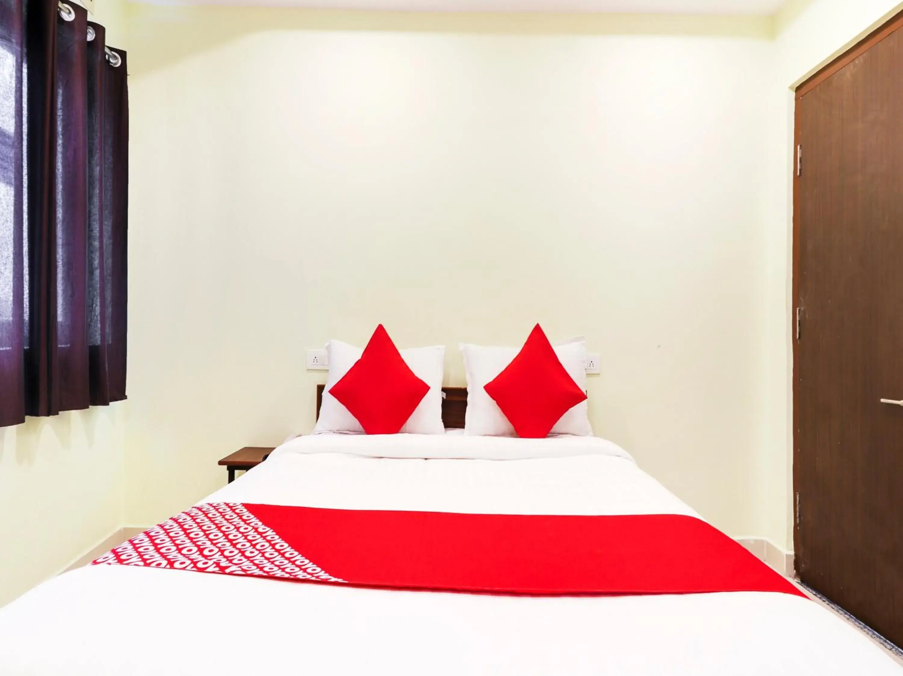 Bedroom, Bed in Hotel O White Ridge Bedroom, Bed in Hotel O White Ridge