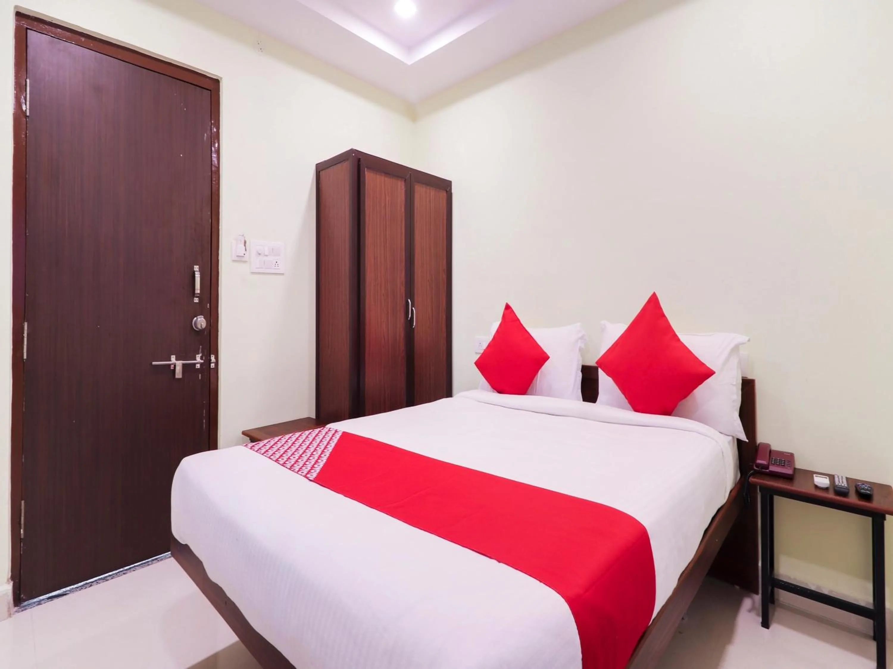 Bedroom, Bed in Hotel O White Ridge