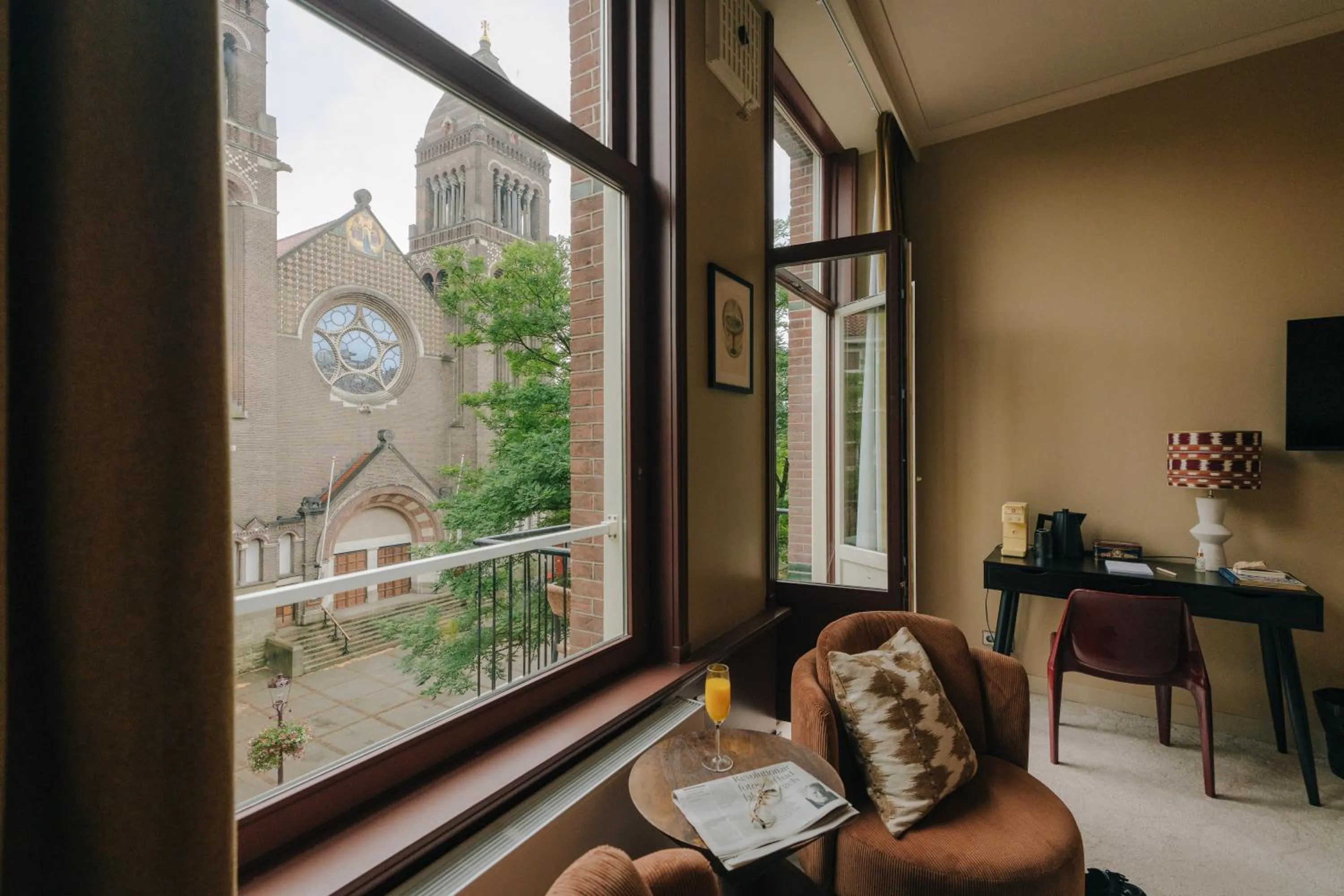 Seating area in Hotel Omega