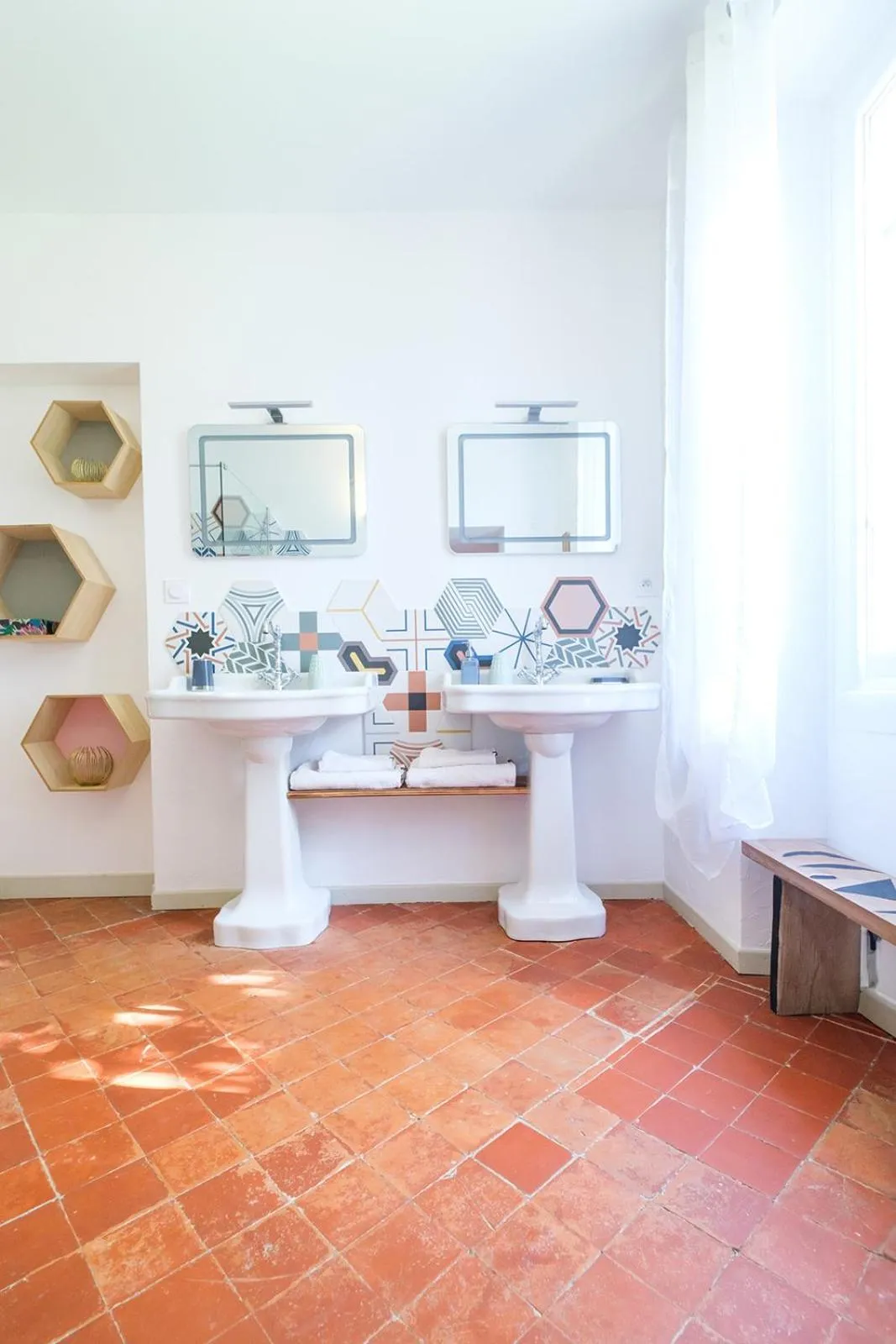 Bathroom in LE MAS DES FLANERAIES