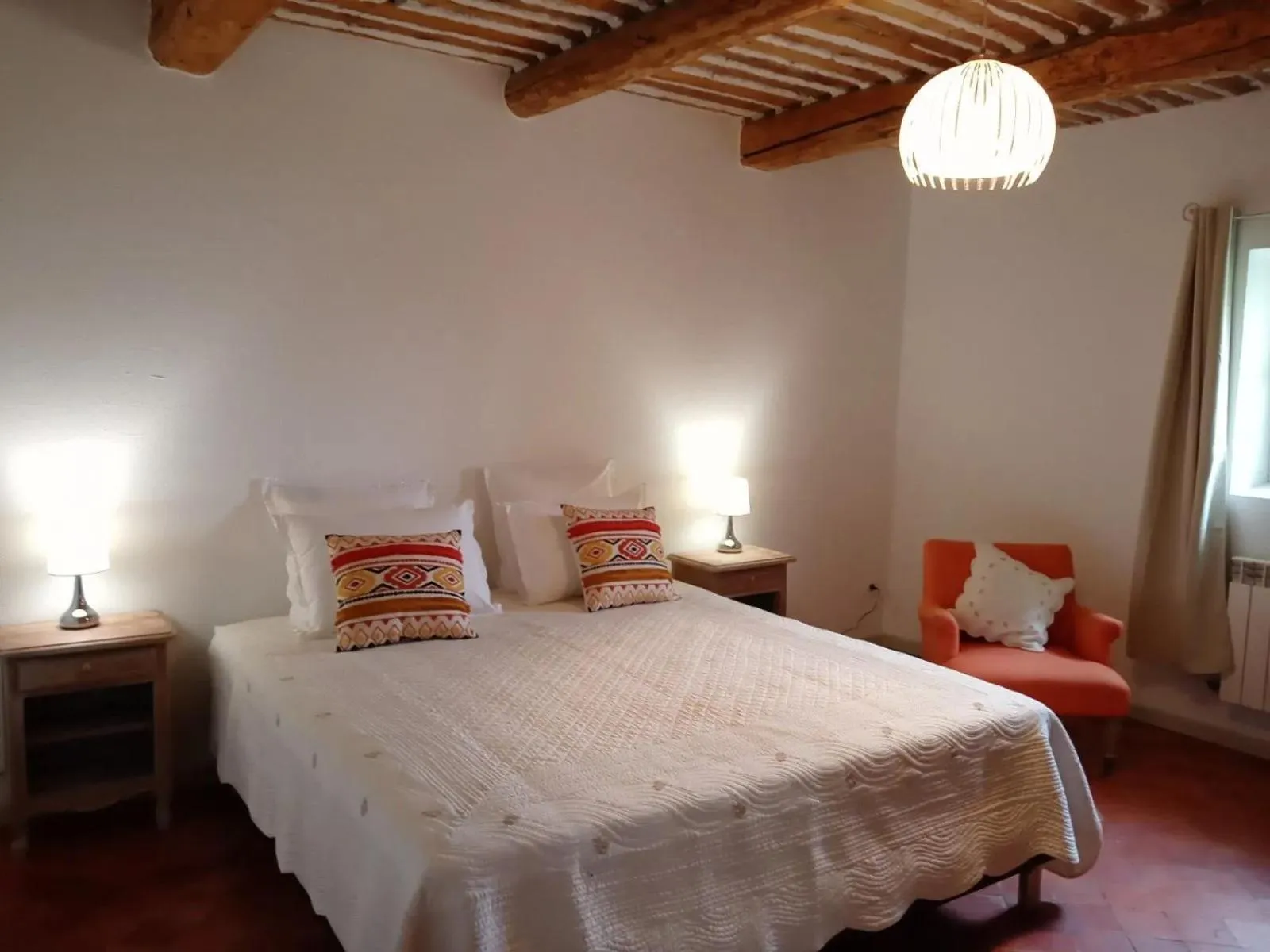 Bedroom, Bed in LE MAS DES FLANERAIES