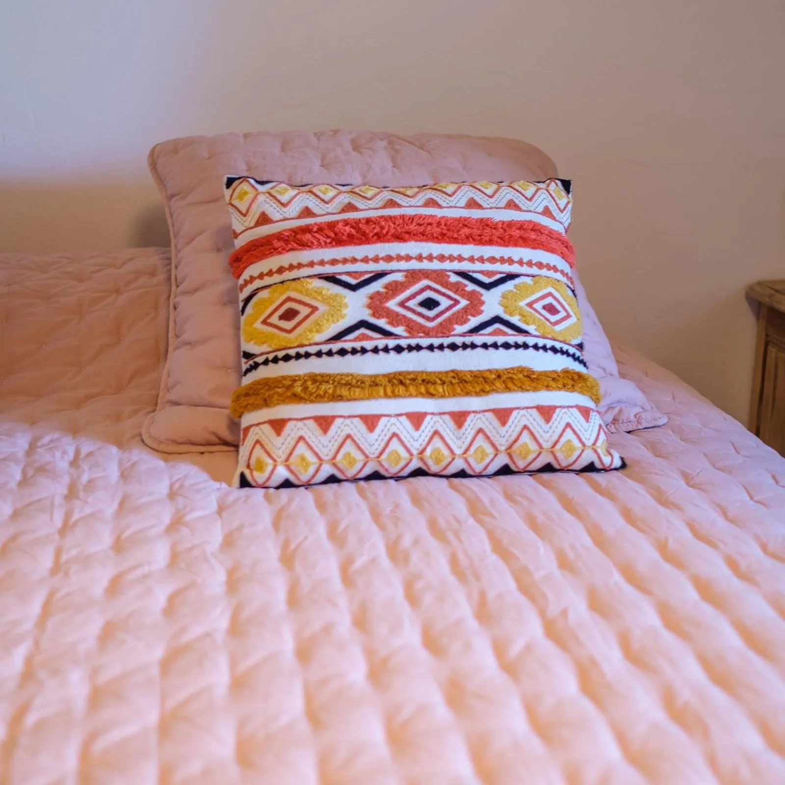 Bed in LE MAS DES FLANERAIES