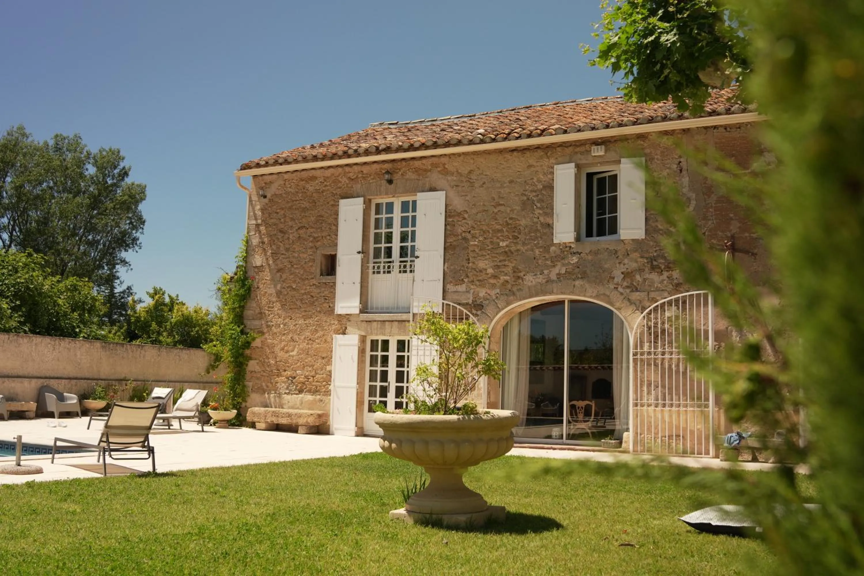 Property building in LE MAS DES FLANERAIES