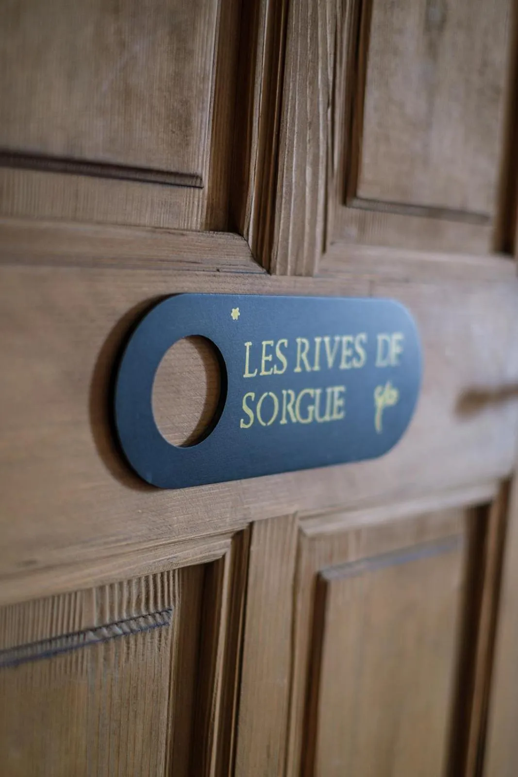 Logo/Certificate/Sign in LE MAS DES FLANERAIES