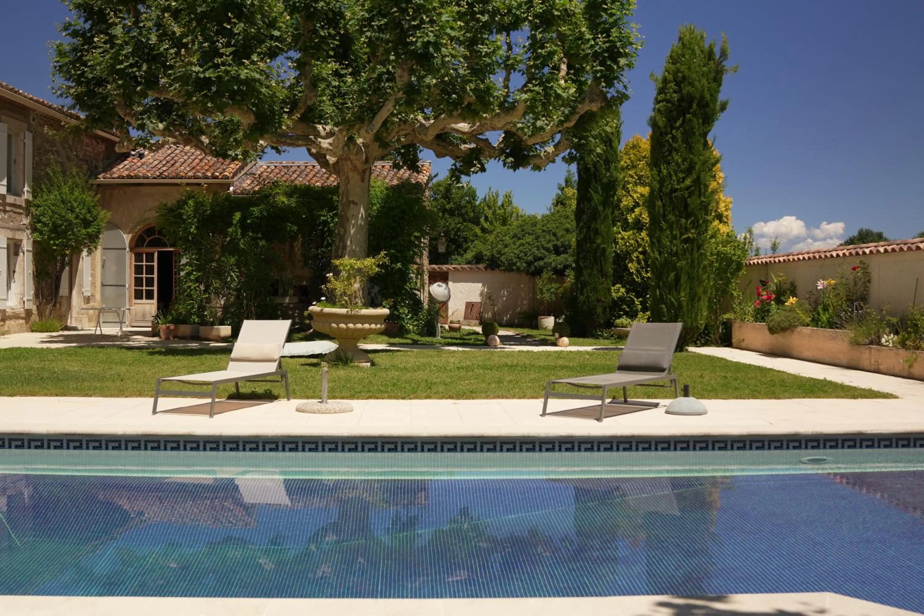 Garden in LE MAS DES FLANERAIES