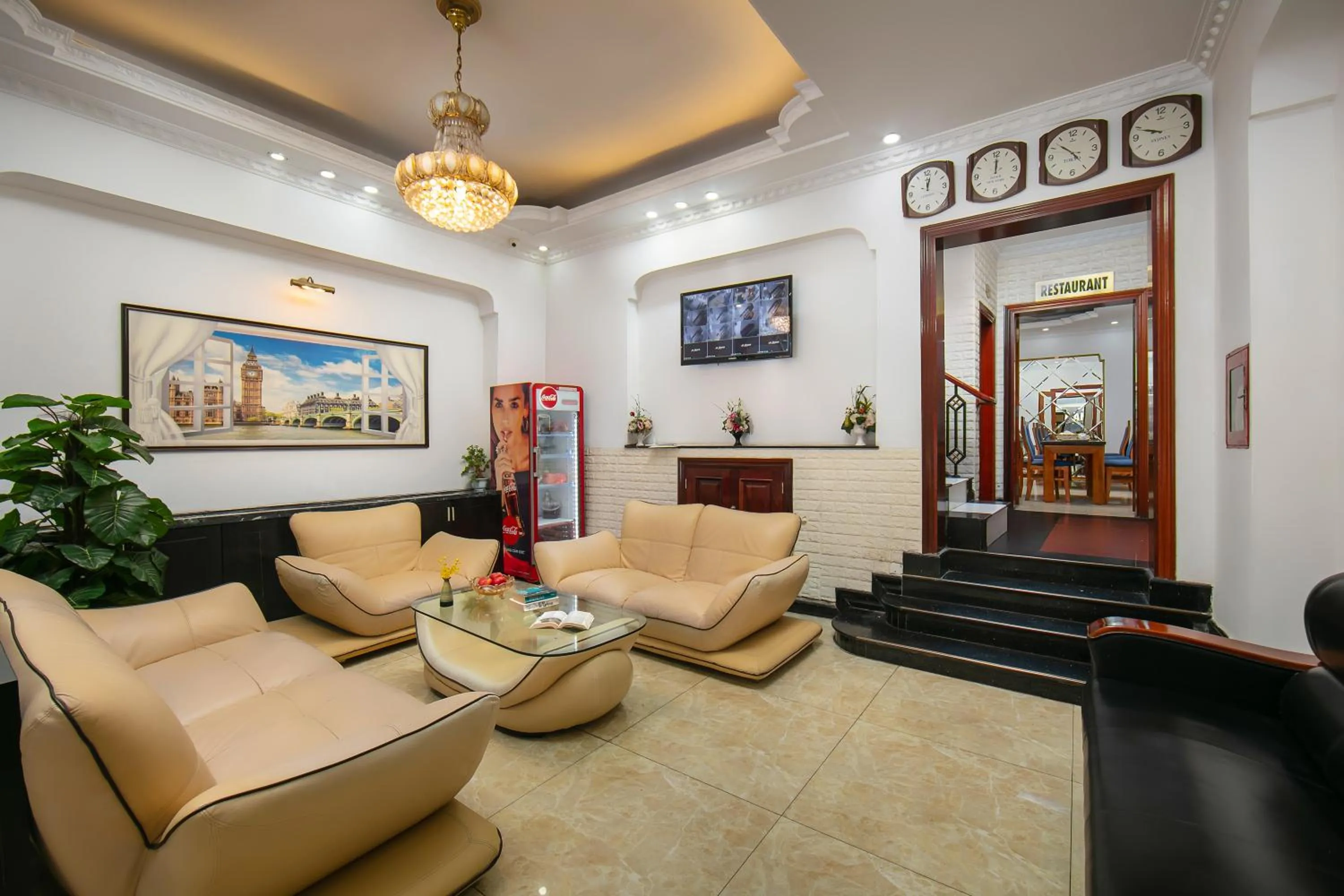 Lobby or reception in Hanoi Kingly Hotel